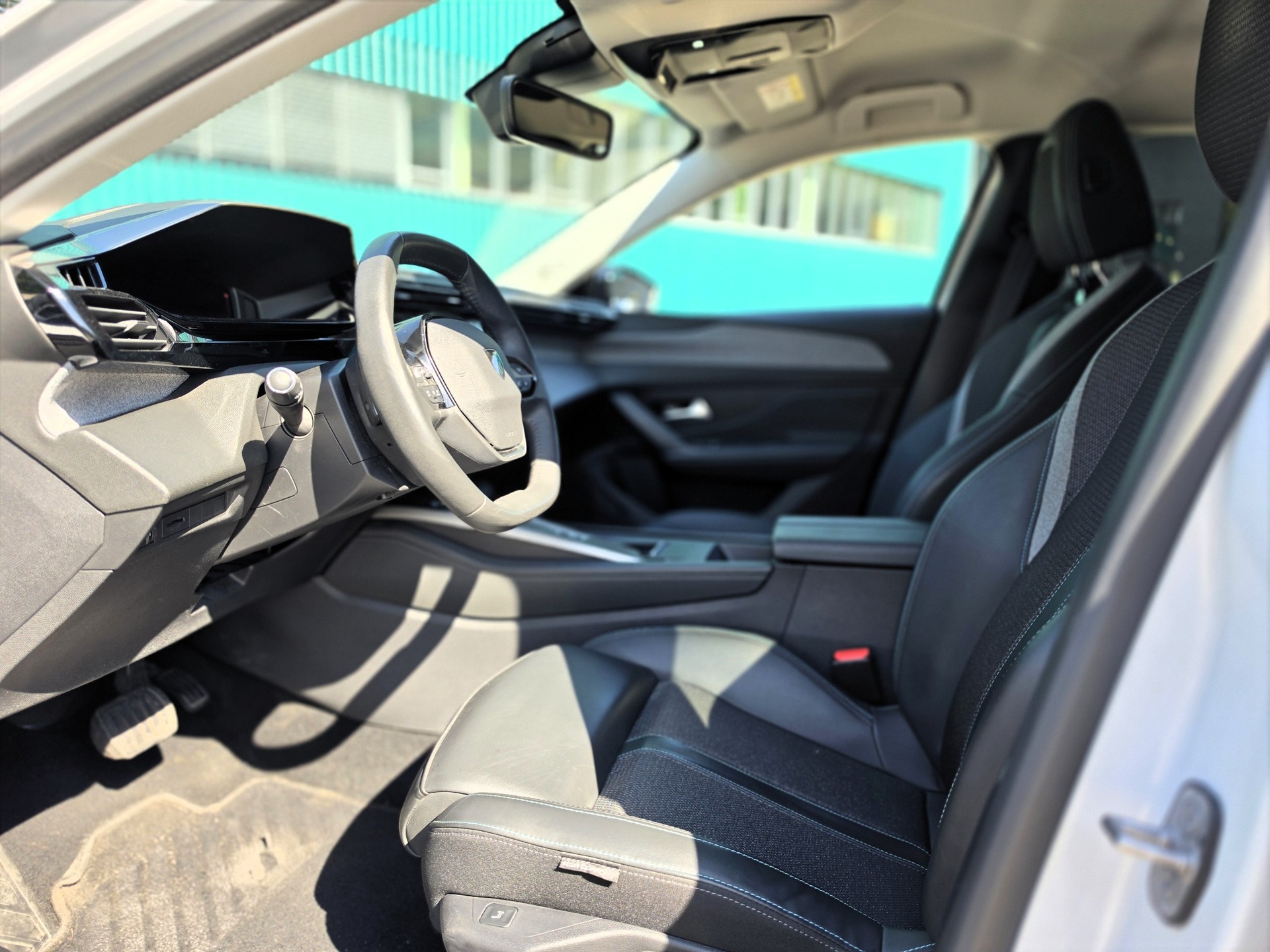 PEUGEOT 308 SW 1.5 BlueHDI Allure EAT8-image-8