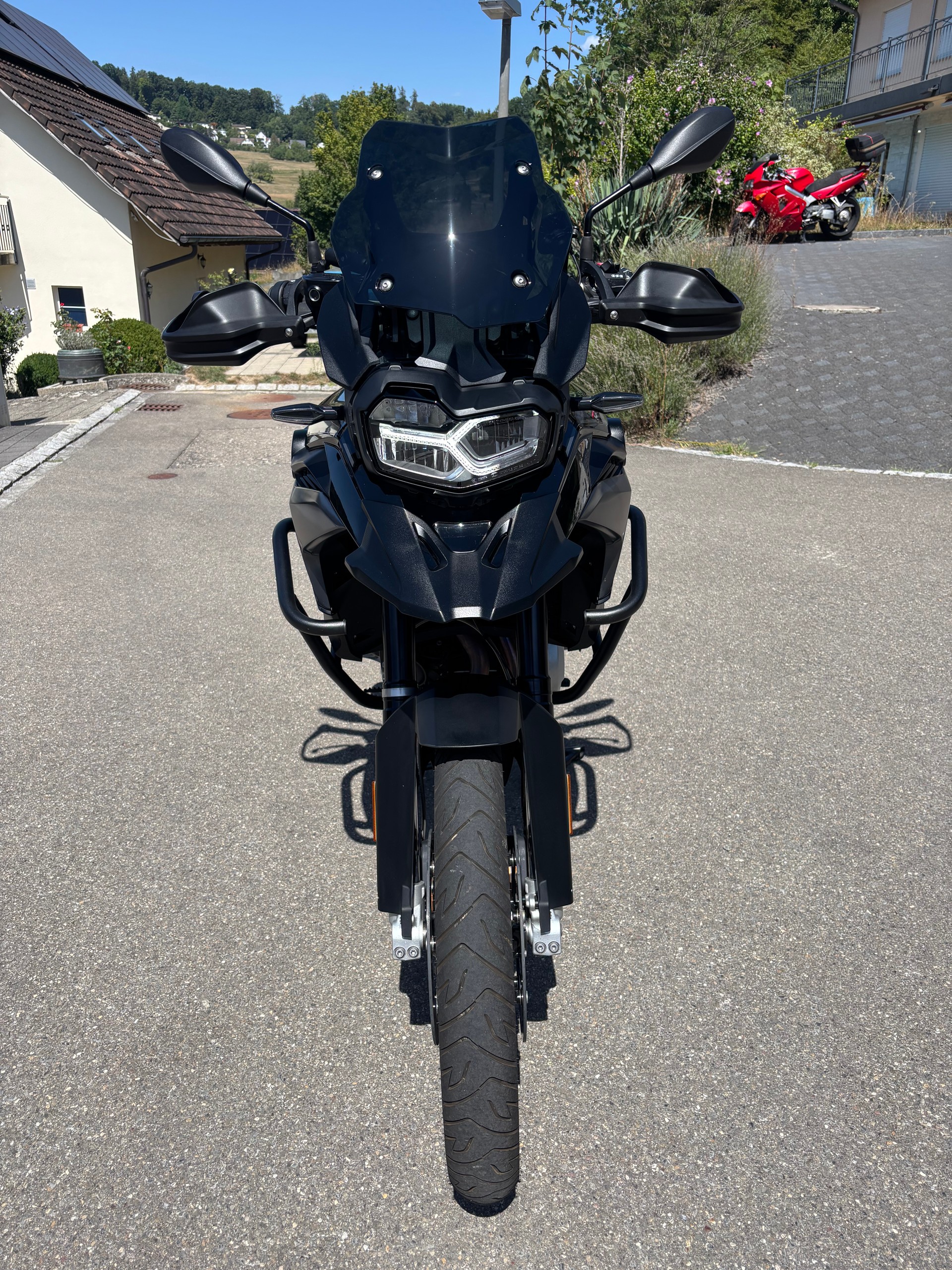 BMW F 850 GS-image-2
