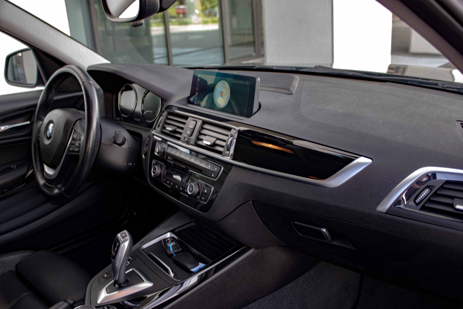 BMW 118i Steptronic AUTOMAT-image-17