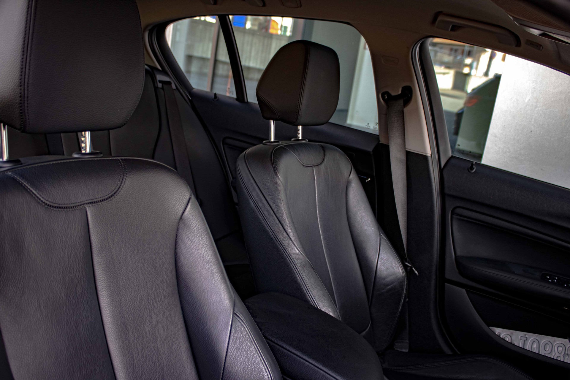 BMW 118i Steptronic AUTOMAT-image-16