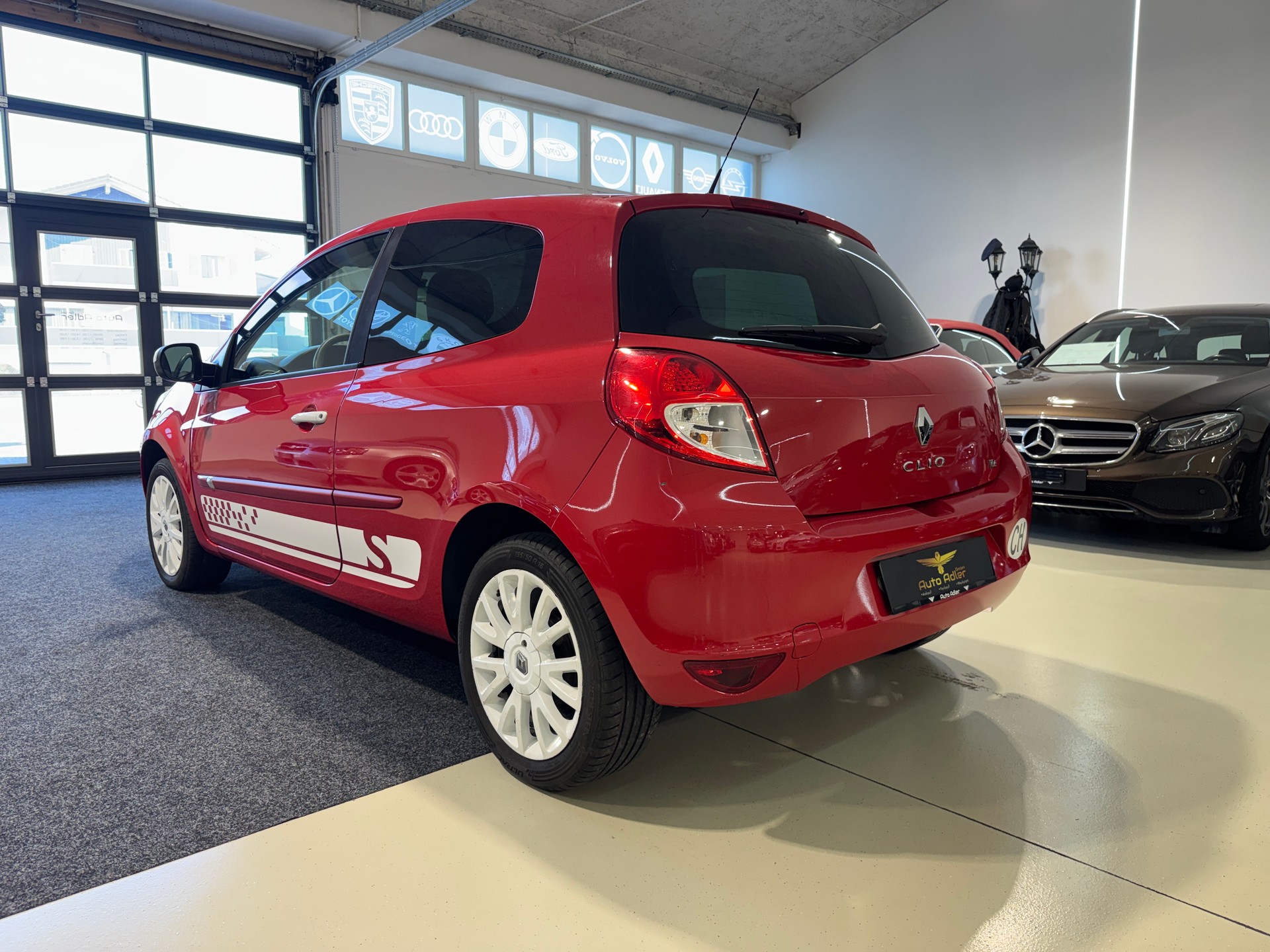 RENAULT Clio 1.2 16V Turbo S-image-4