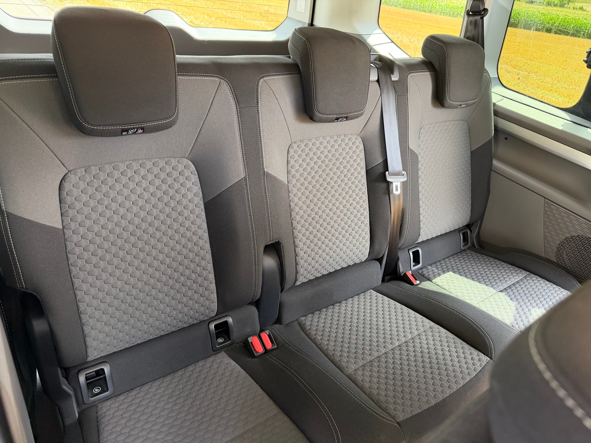 VW CARAVELLE 2.0 TDI "CH WAGEN" EXTRA LANG. LWB 4-MOTION AUTOMAT 8. MIT 9 SITZE. MIT 5 TÜREN. 3500 MM.-image-17
