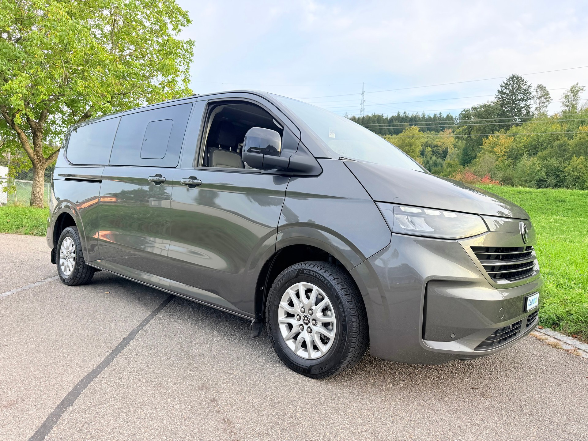 VW CARAVELLE 2.0 TDI "CH WAGEN" EXTRA LANG. LWB 4-MOTION AUTOMAT 8. MIT 9 SITZE. MIT 5 TÜREN. 3500 MM.