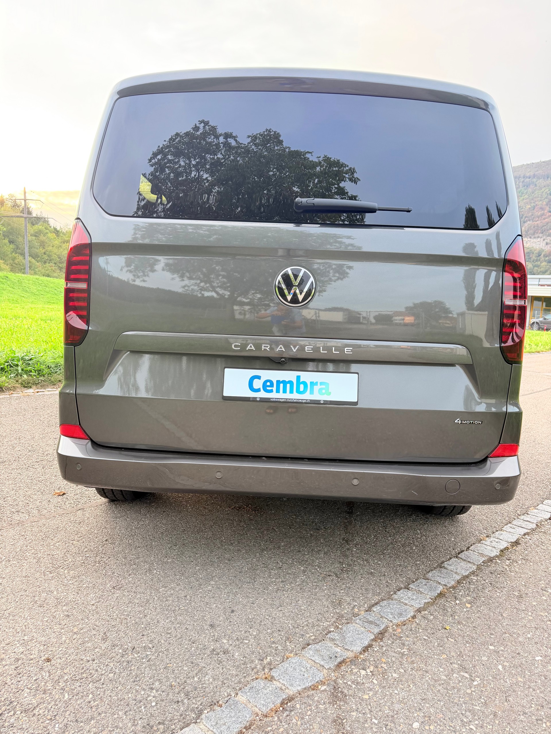 VW CARAVELLE 2.0 TDI "CH WAGEN" EXTRA LANG. LWB 4-MOTION AUTOMAT 8. MIT 9 SITZE. MIT 5 TÜREN. 3500 MM.-image-40