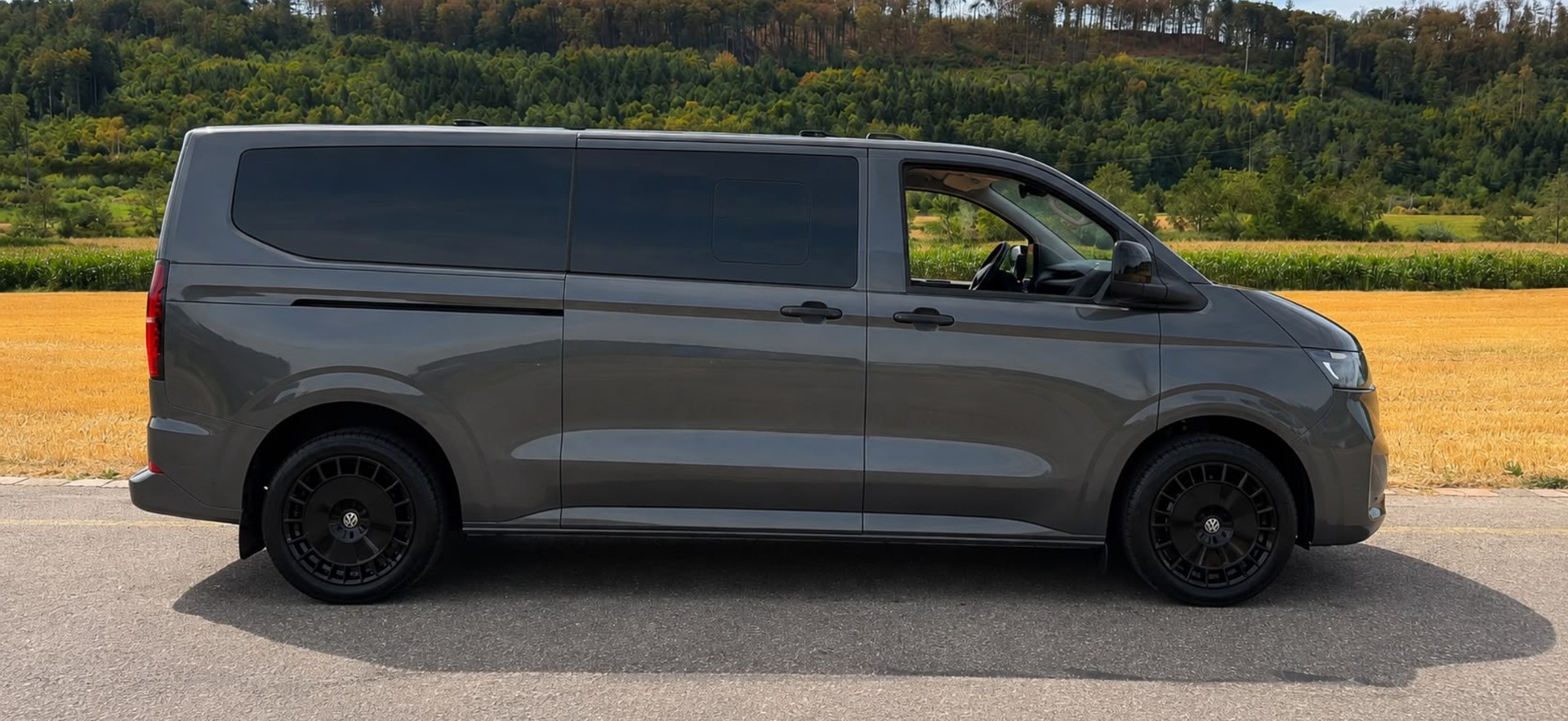 VW CARAVELLE 2.0 TDI "CH WAGEN" EXTRA LANG. LWB 4-MOTION AUTOMAT 8. MIT 9 SITZE. MIT 5 TÜREN. 3500 MM.-image-8