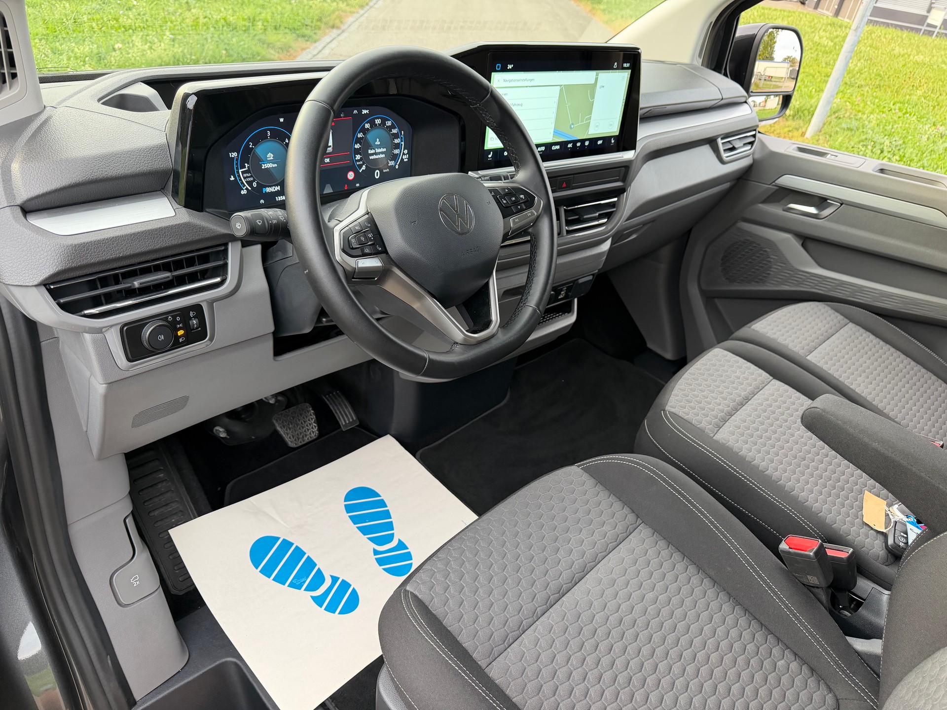 VW CARAVELLE 2.0 TDI "CH WAGEN" EXTRA LANG. LWB 4-MOTION AUTOMAT 8. MIT 9 SITZE. MIT 5 TÜREN. 3500 MM.-image-29