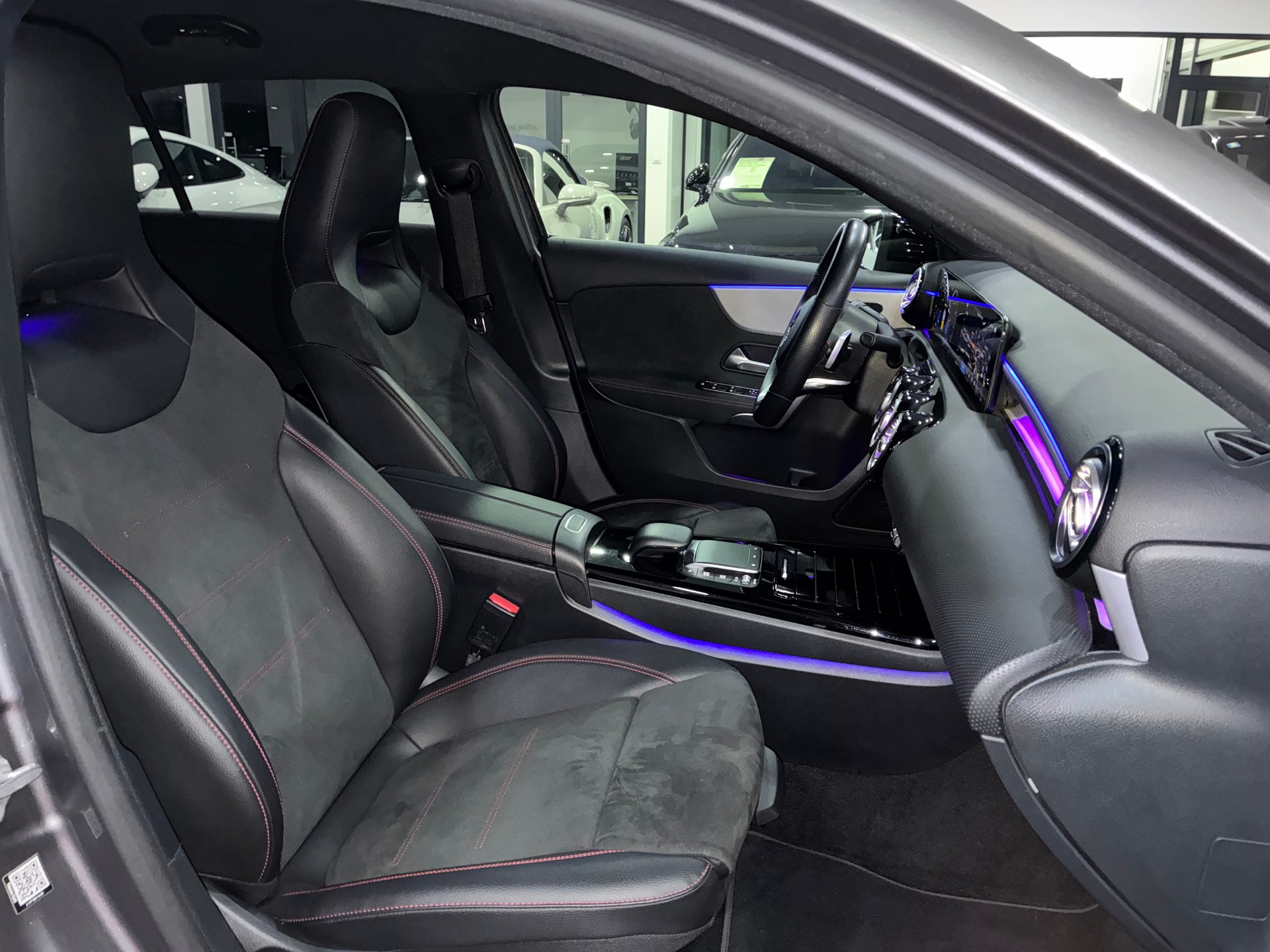 MERCEDES-BENZ A 180 Night Star AMG Line 7G-DCT-image-10