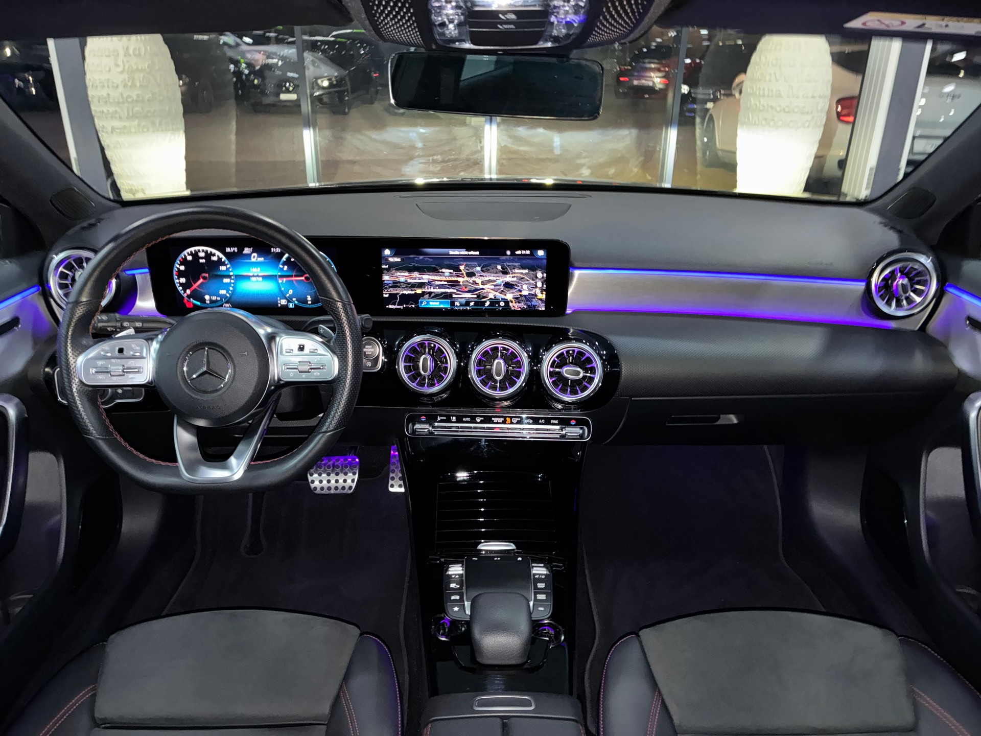 MERCEDES-BENZ A 180 Night Star AMG Line 7G-DCT-image-7