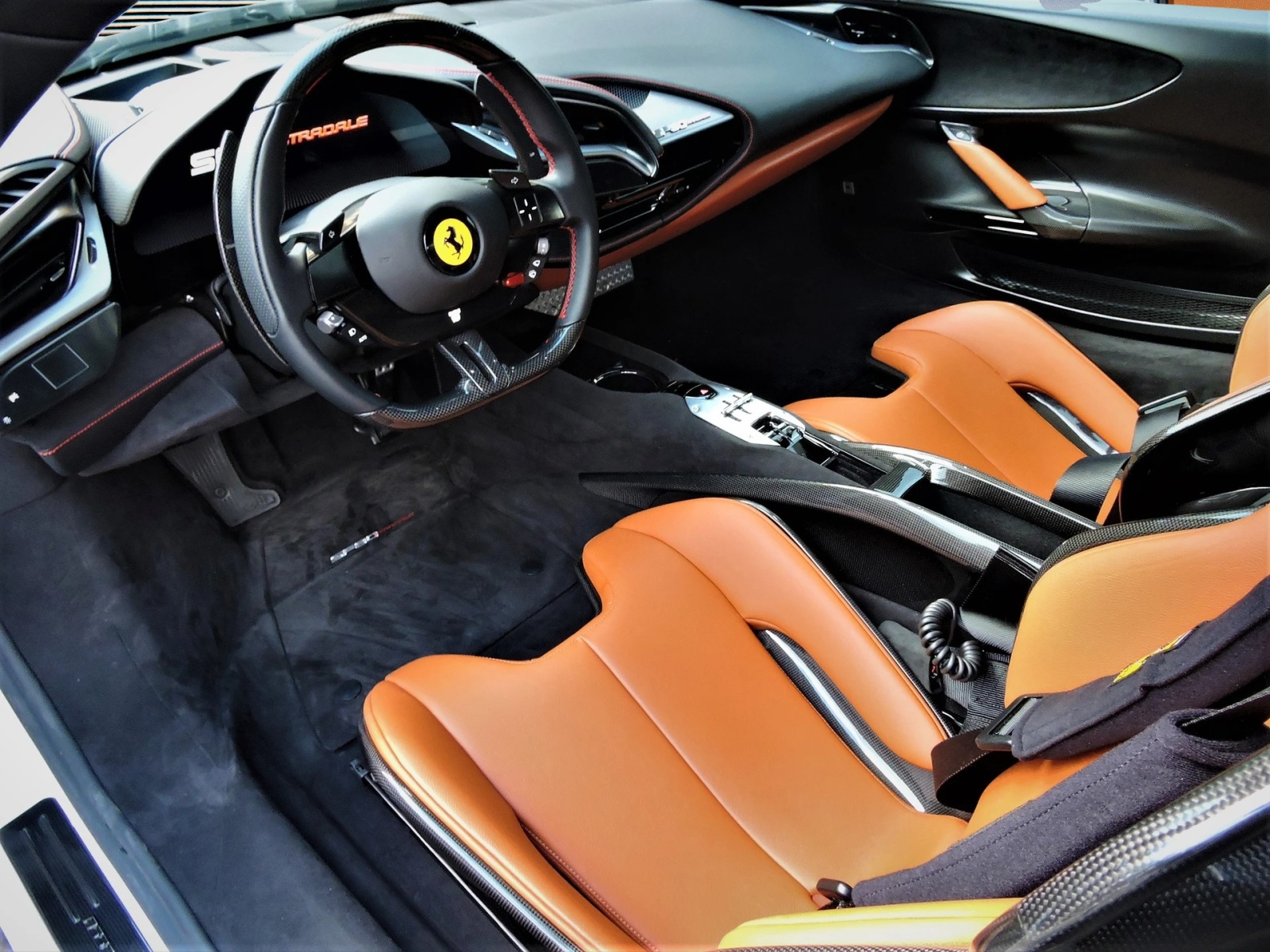 FERRARI SF90 Stradale 4.0 / CH Auslieferung-image-12