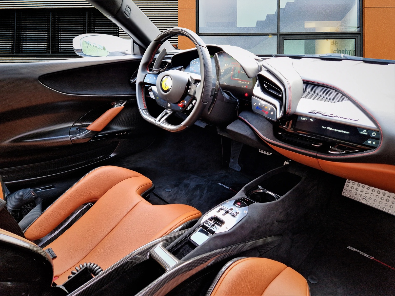FERRARI SF90 Stradale 4.0 / CH Auslieferung-image-14