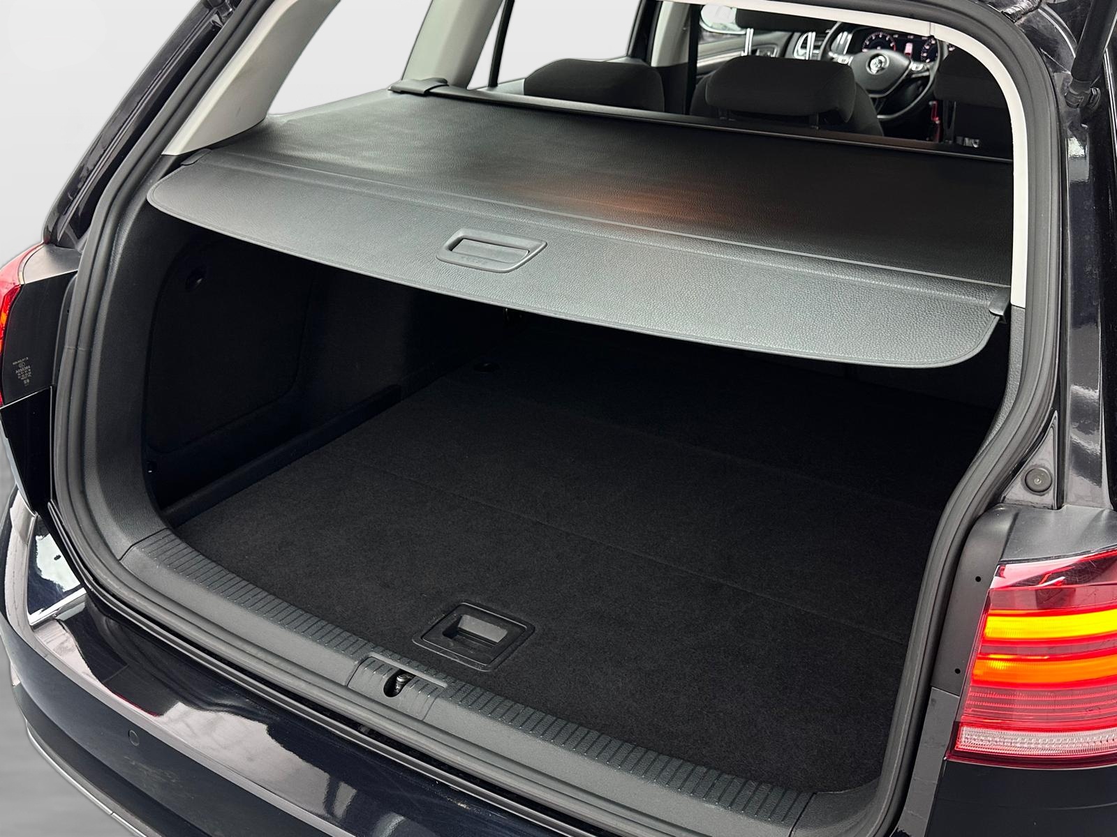 VW Golf Variant 1.5 TSI EVO Comfortline DSG-image-12