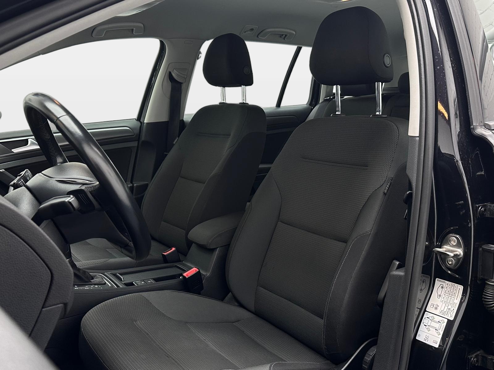 VW Golf Variant 1.5 TSI EVO Comfortline DSG-image-8
