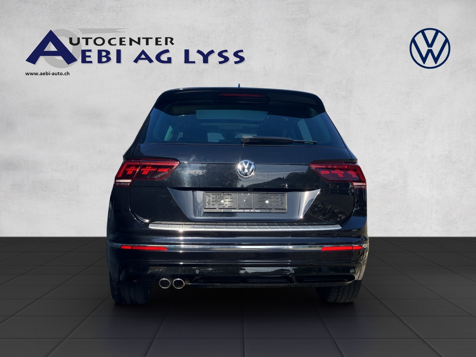 VW Tiguan 2.0TSI Highline 4Motion DSG-showroom-element-3