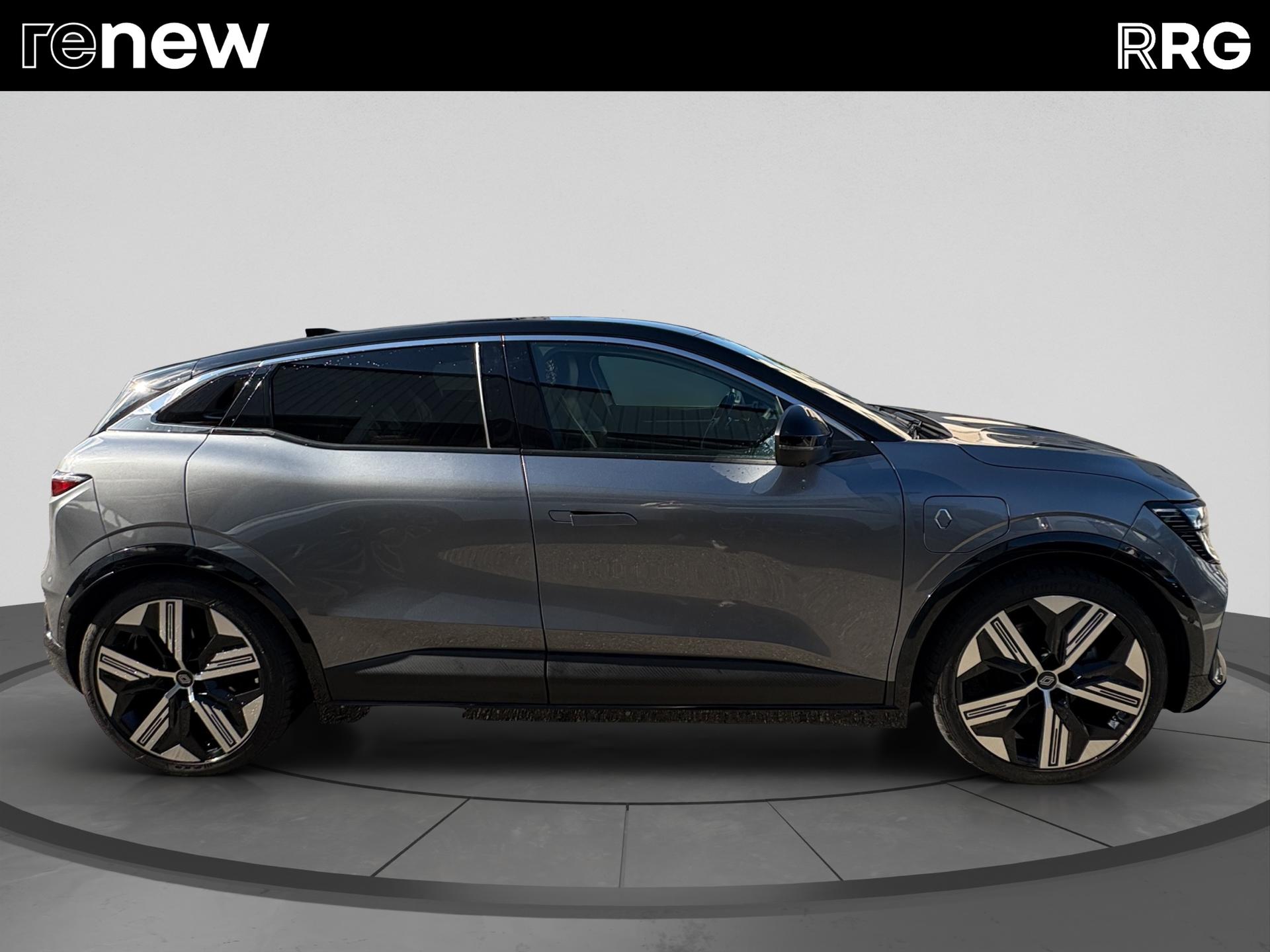 RENAULT Mégane E-TECH EV60 Iconic-showroom-element-1