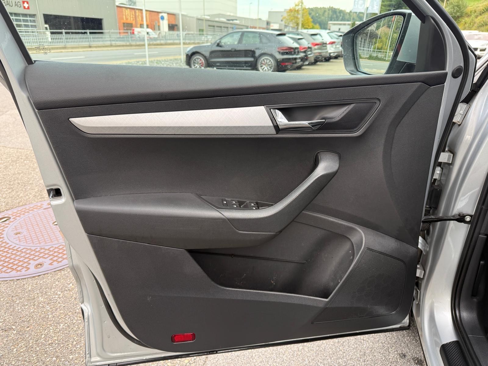 SKODA Karoq 2.0 TDI CR Ambition 4x4 DSG-image-17