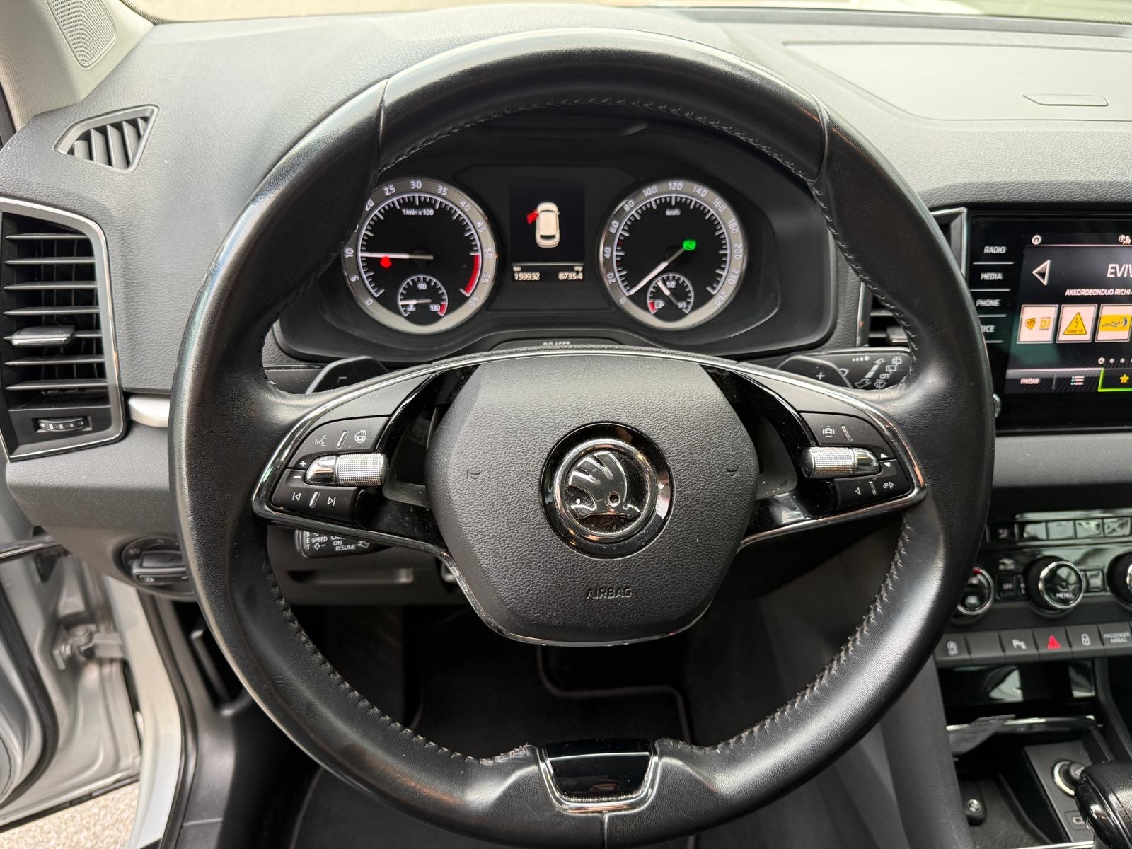 SKODA Karoq 2.0 TDI CR Ambition 4x4 DSG-image-14