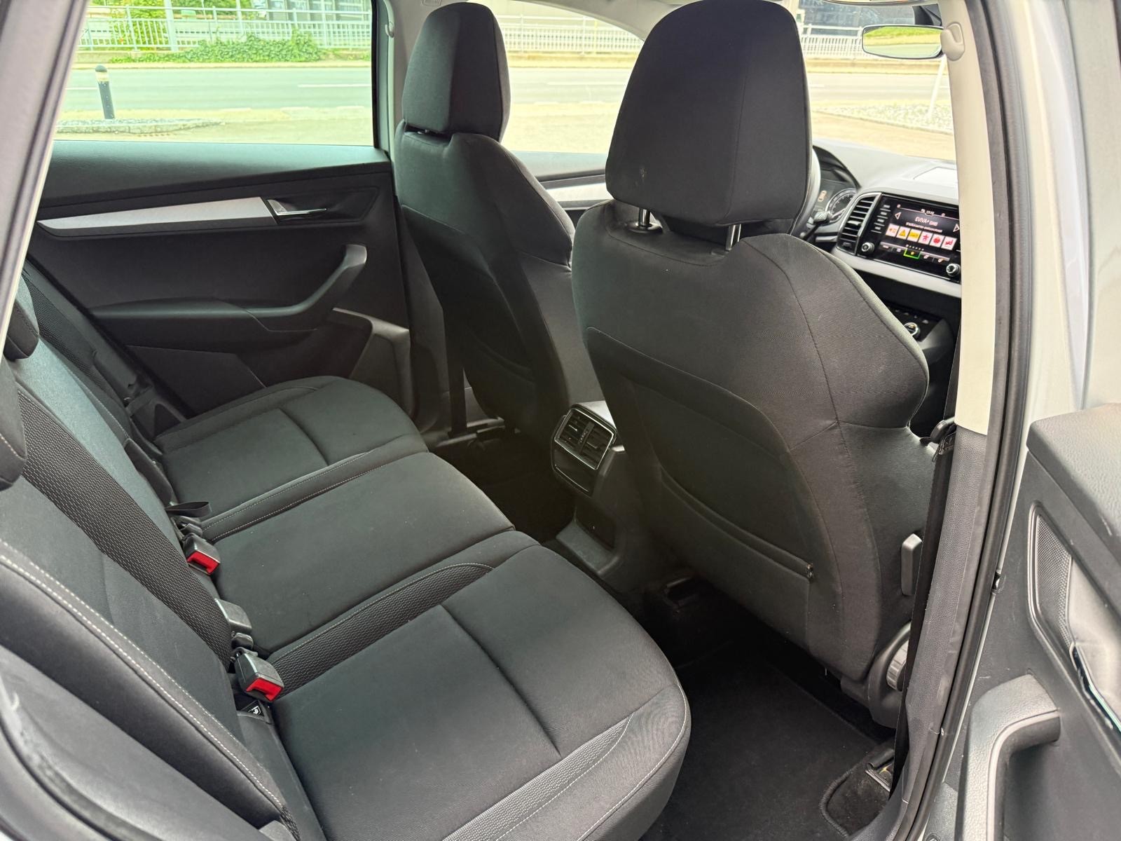 SKODA Karoq 2.0 TDI CR Ambition 4x4 DSG-image-8