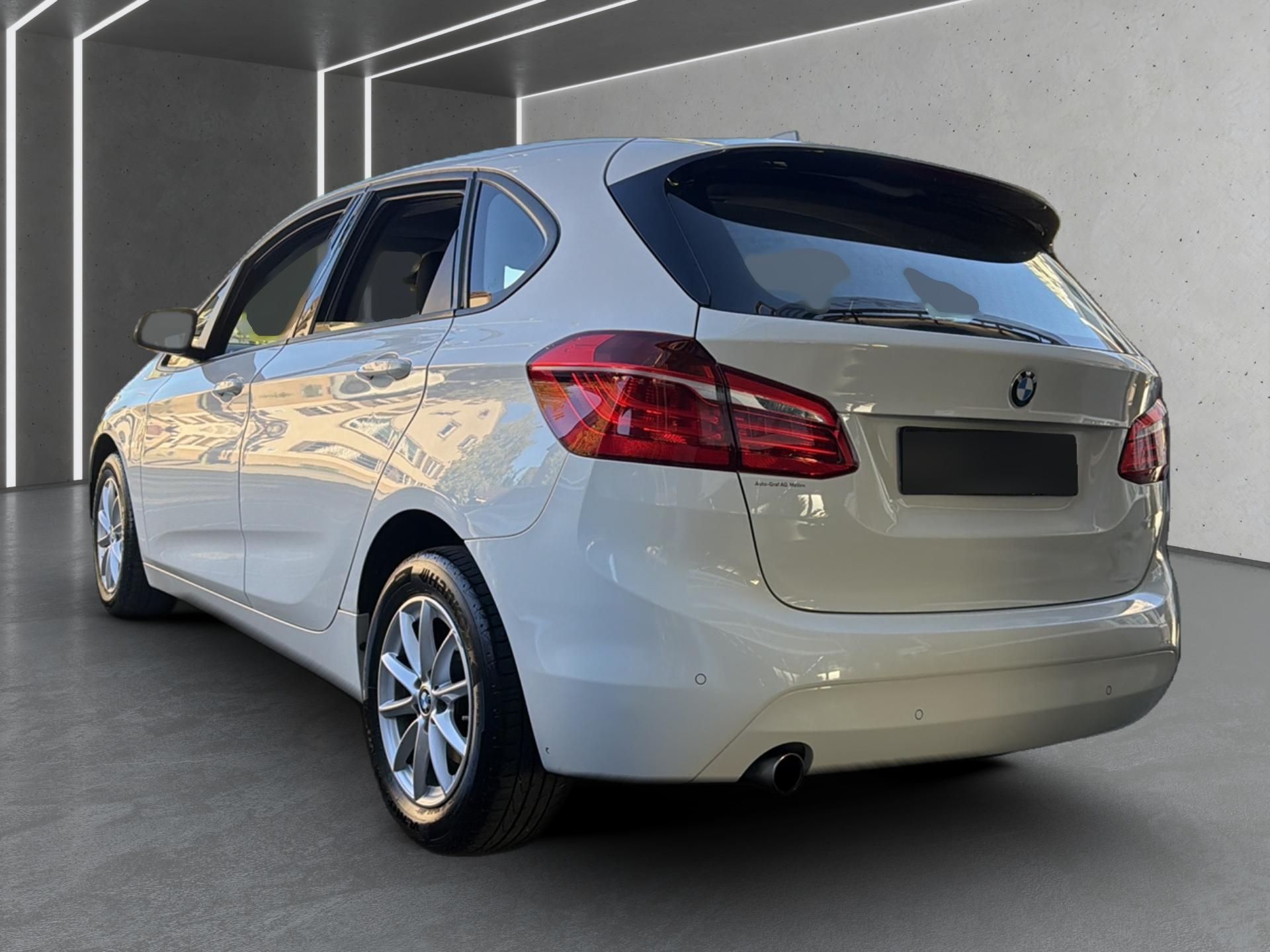 BMW 218 Active Tourer 2er Active Tourer- 218d xDrive Advantage-showroom-element-2