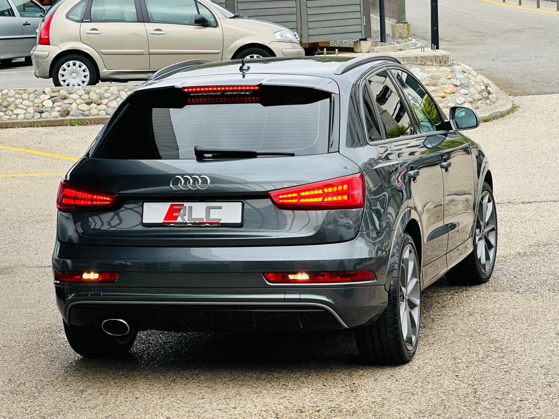 AUDI RS Q3 2.5 TFSI performance quattro S-tronic-image-10