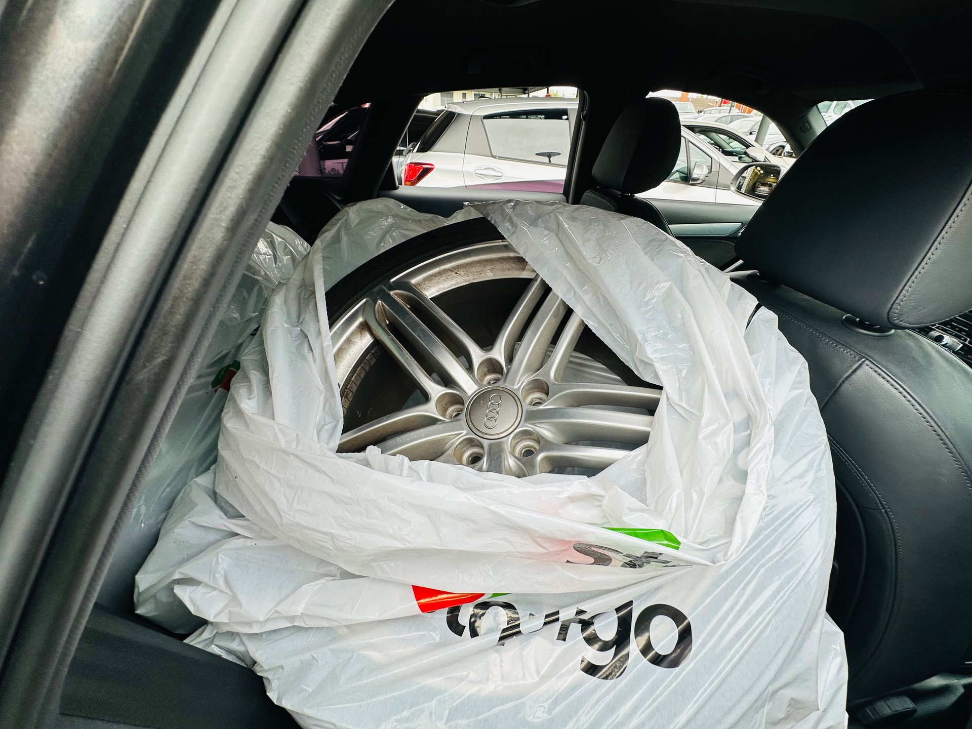 AUDI RS Q3 2.5 TFSI performance quattro S-tronic-image-17