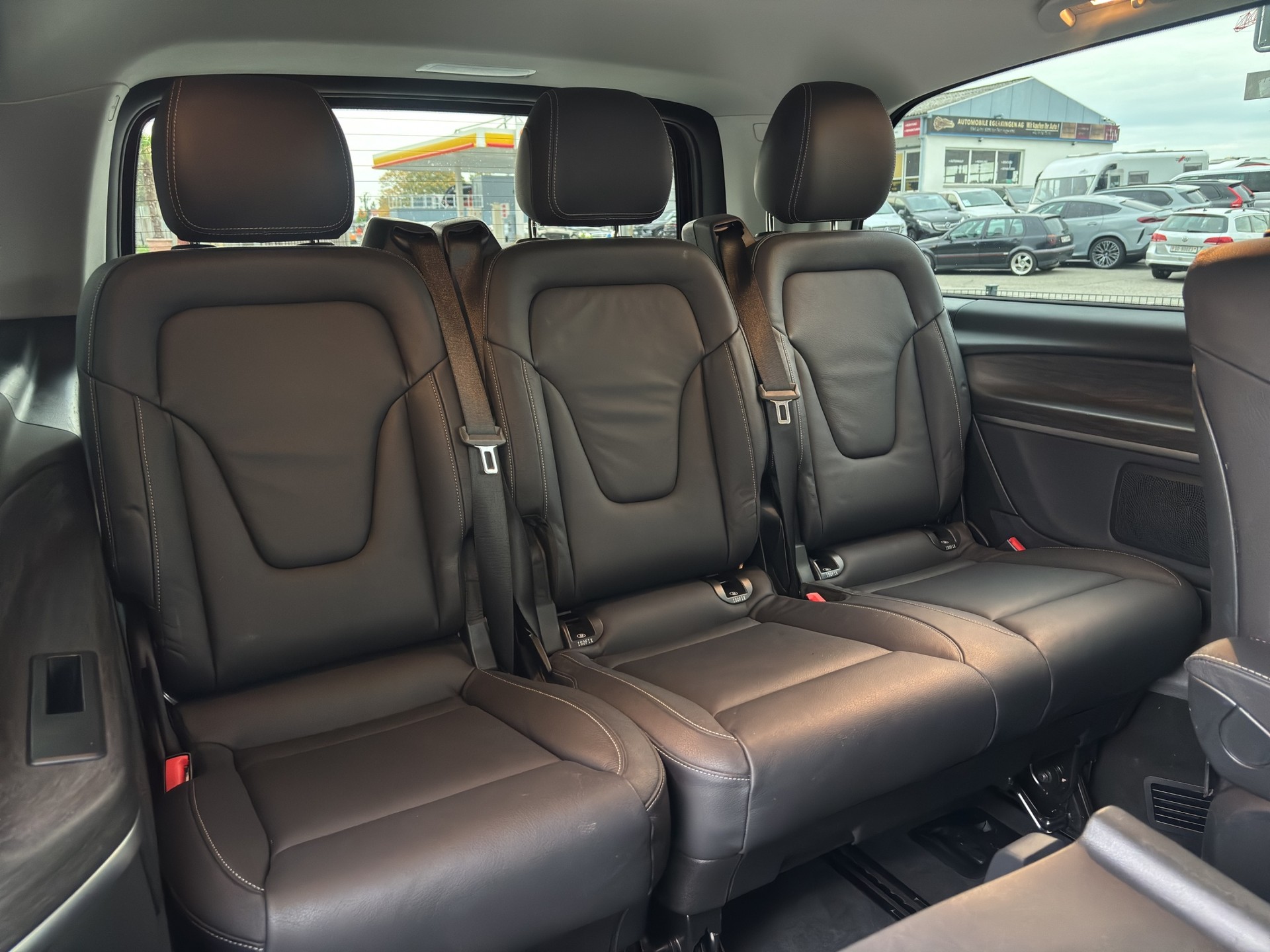 MERCEDES-BENZ V 250 d Avantgarde lang Van 4Matic-image-13