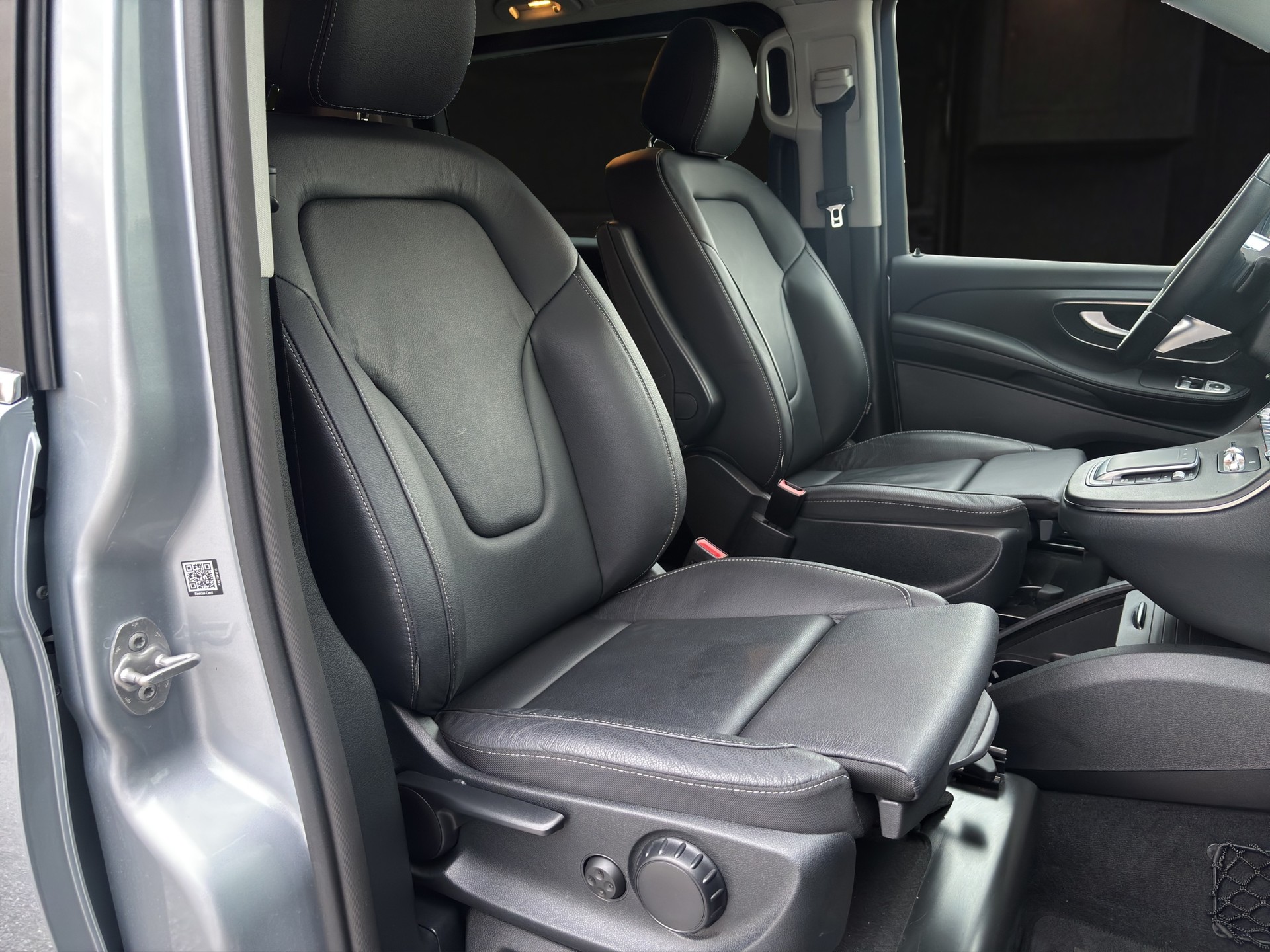 MERCEDES-BENZ V 250 d Avantgarde lang Van 4Matic-image-9