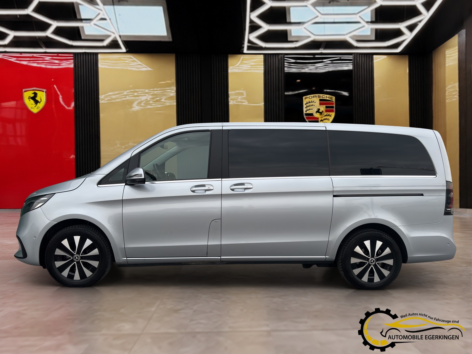 MERCEDES-BENZ V 250 d Avantgarde lang Van 4Matic-image-7