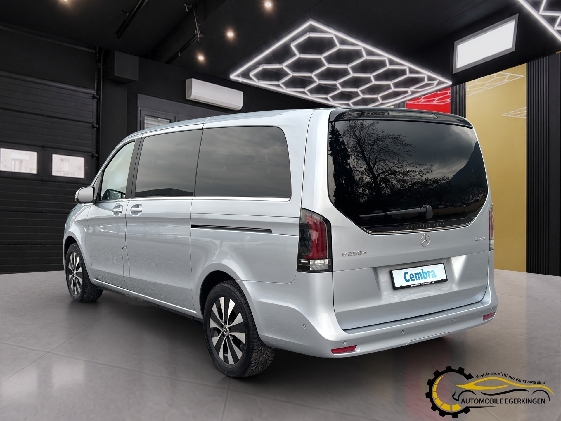 MERCEDES-BENZ V 250 d Avantgarde lang Van 4Matic-image-6