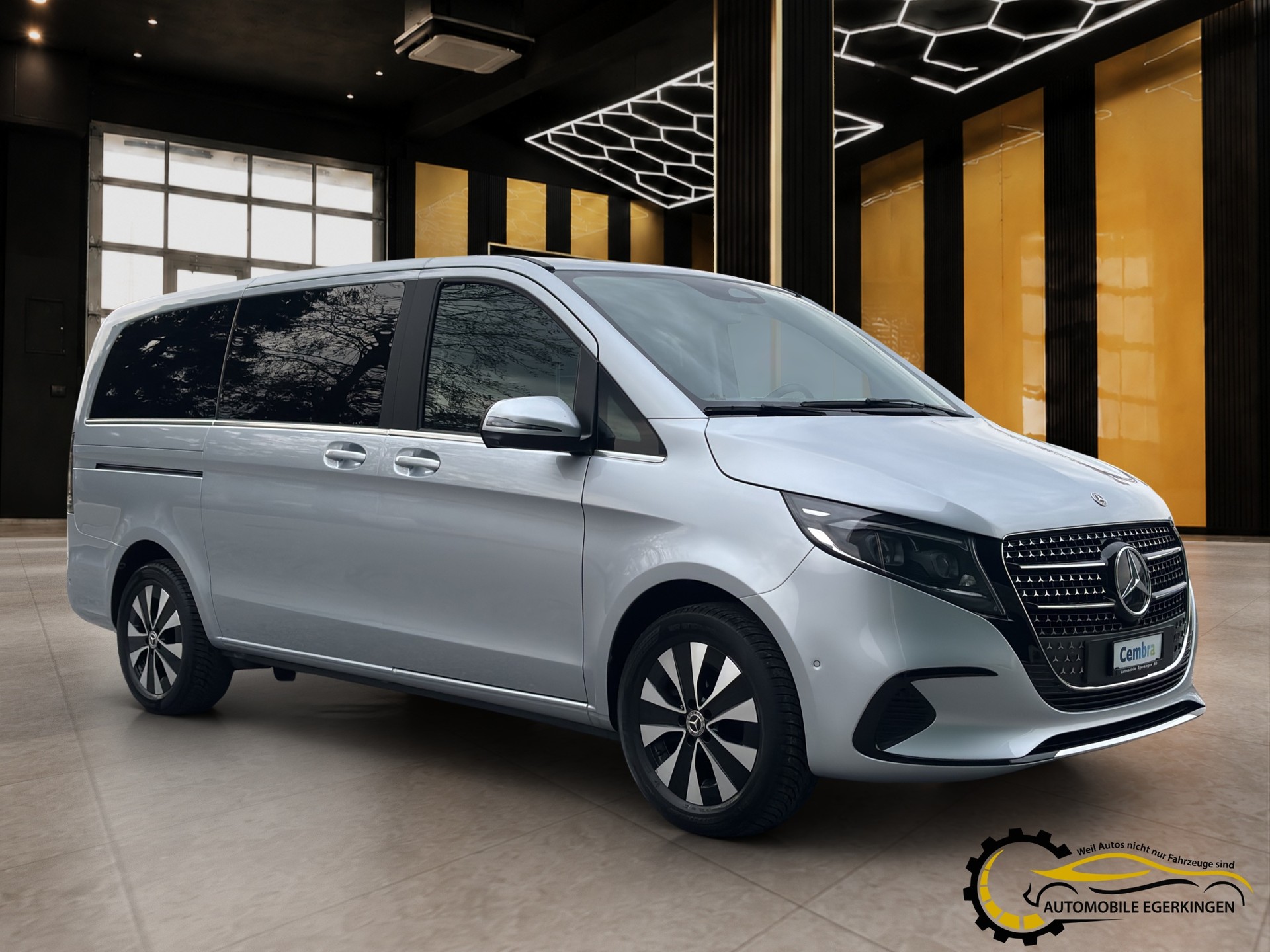 MERCEDES-BENZ V 250 d Avantgarde lang Van 4Matic-showroom-element-2