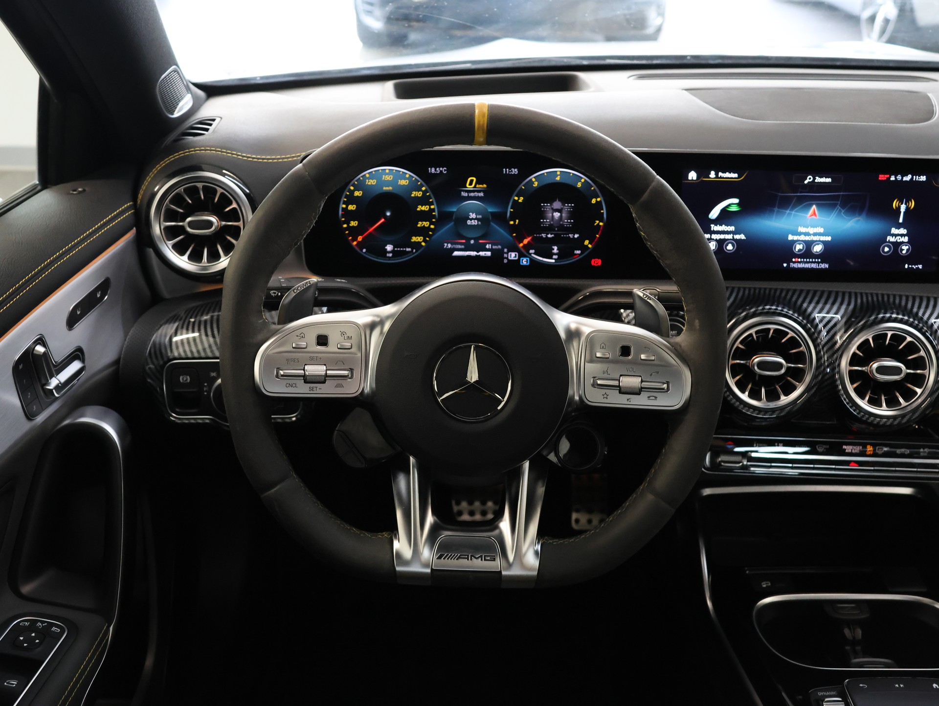 MERCEDES-BENZ A 45 S AMG 4Matic+ Speedshift *DESIGNO-MAGNO*-image-18