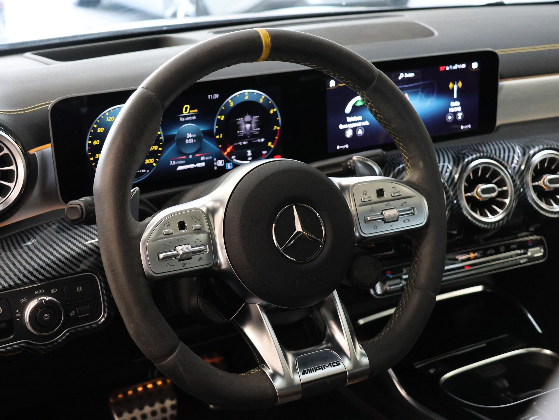 MERCEDES-BENZ A 45 S AMG 4Matic+ Speedshift *DESIGNO-MAGNO*-image-24