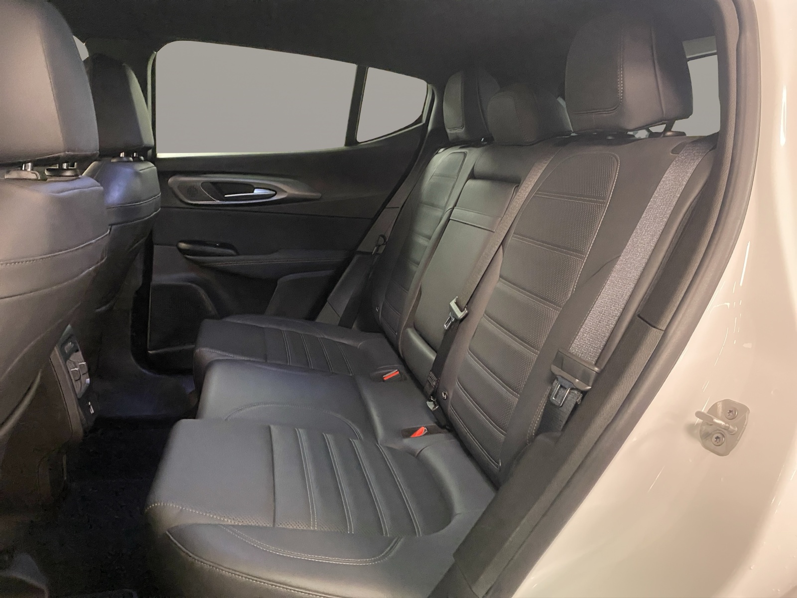 ALFA ROMEO TONALE 1.3 Ti Pack Premium-image-13