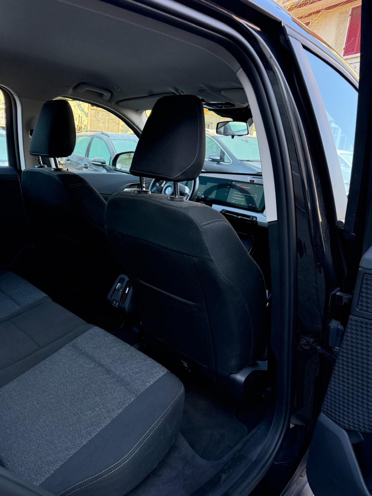 BMW X1 xDrive 23d 48V-image-15