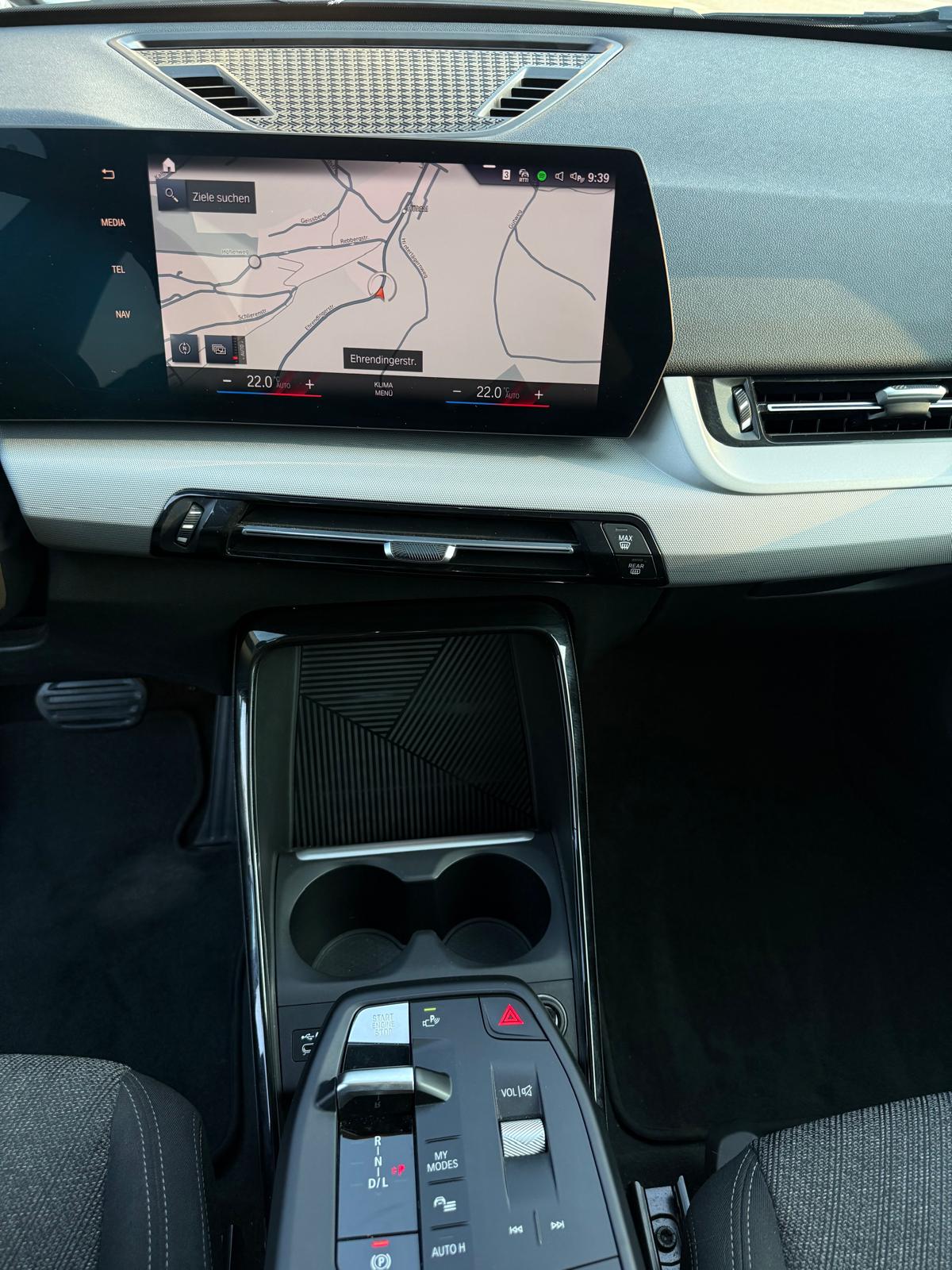 BMW X1 xDrive 23d 48V-image-12