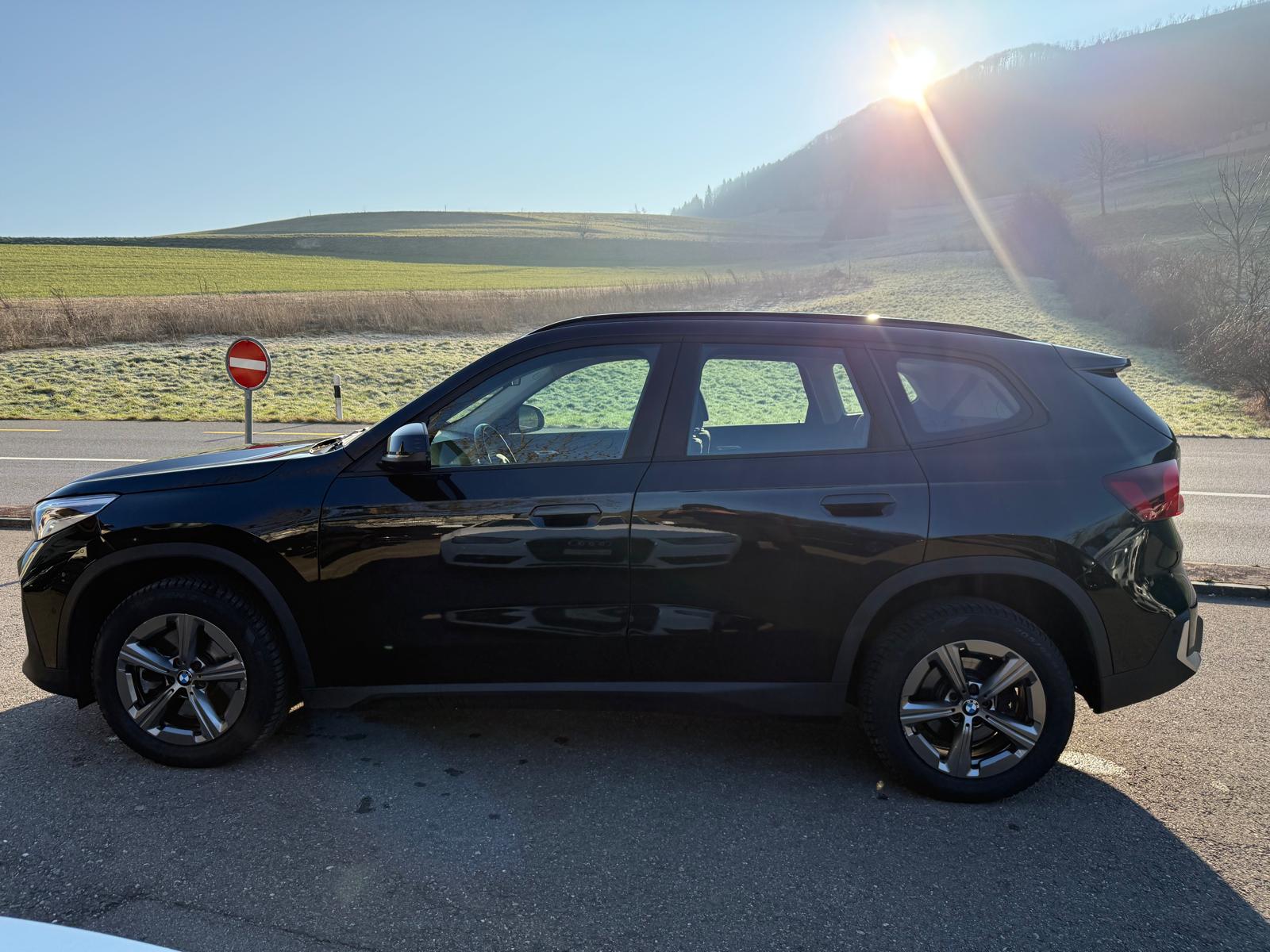 BMW X1 xDrive 23d 48V-showroom-element-2