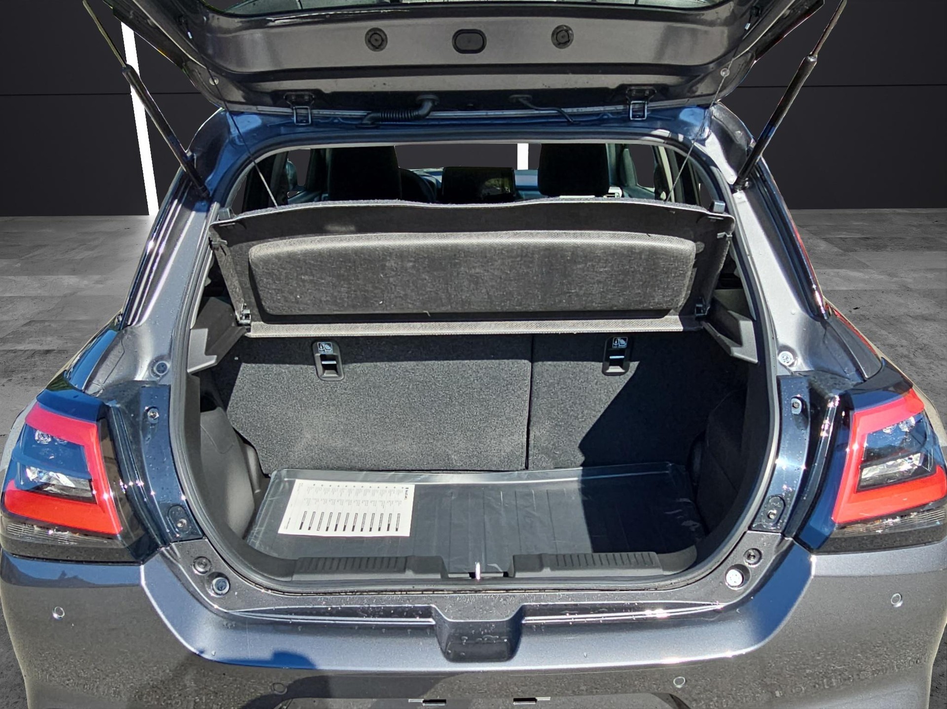 SUZUKI Swift 1.2 Tradizio Top Hybrid 4x4-image-11