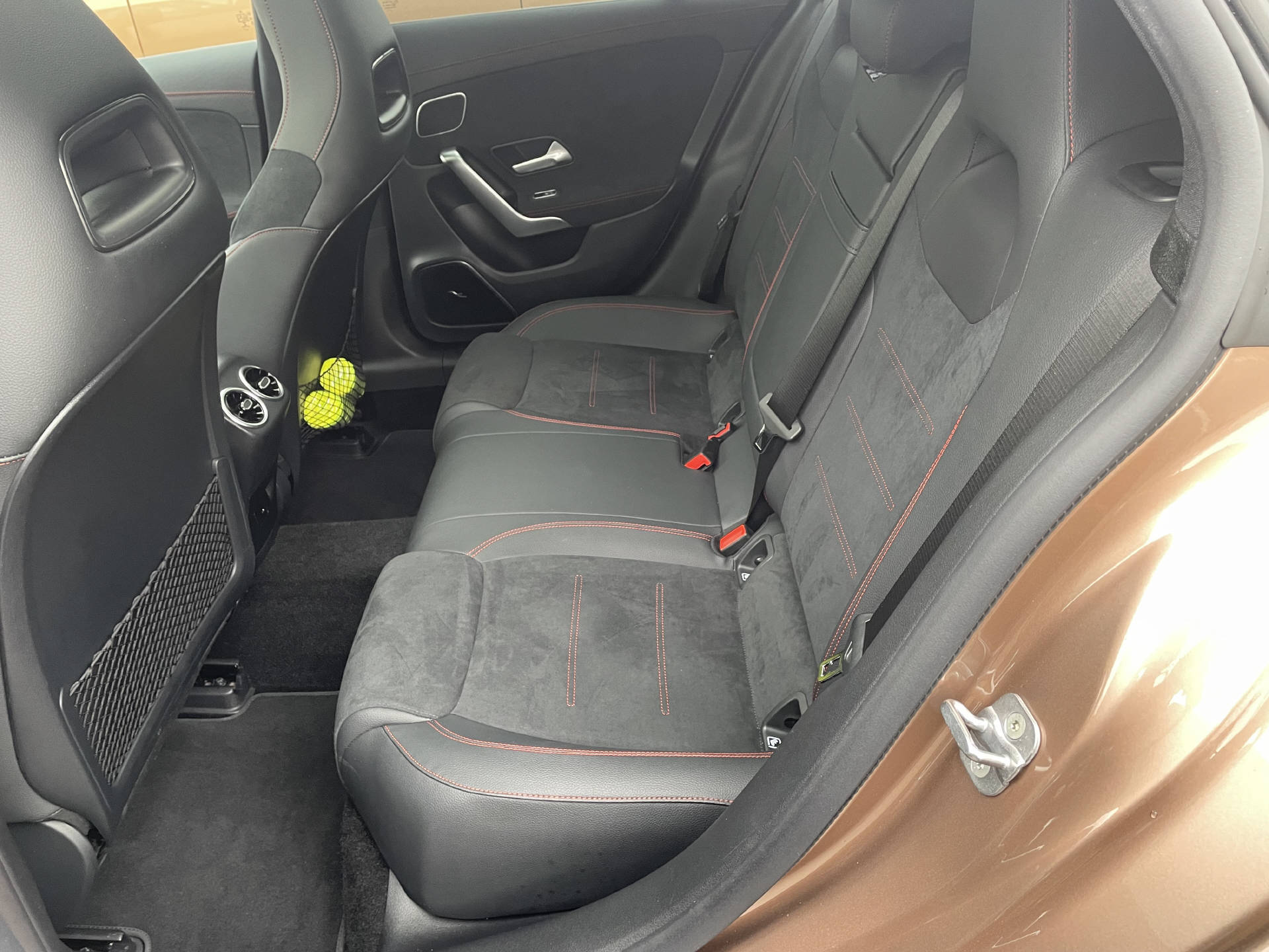 MERCEDES-BENZ CLA 45 S AMG 4matic+ Shooting Brake-image-12