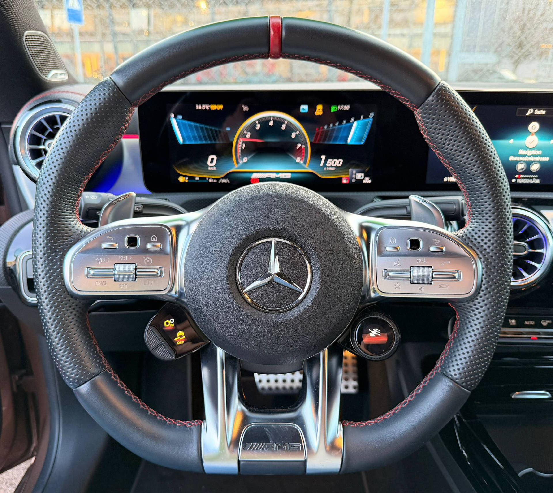 MERCEDES-BENZ CLA 45 S AMG 4matic+ Shooting Brake-image-10