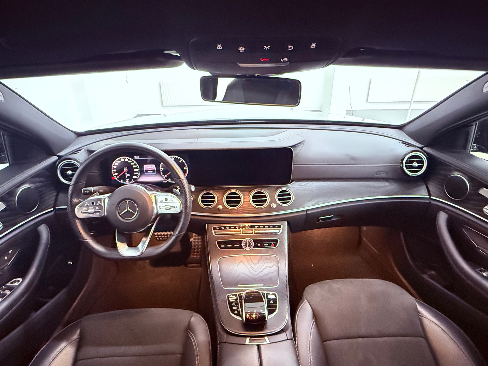 MERCEDES-BENZ E 200 d AMG Line 9G-Tronic-image-7
