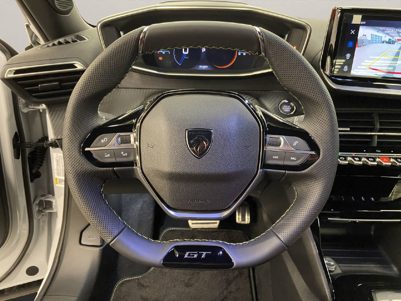 PEUGEOT 2008 1.2 Hybrid GT-image-8