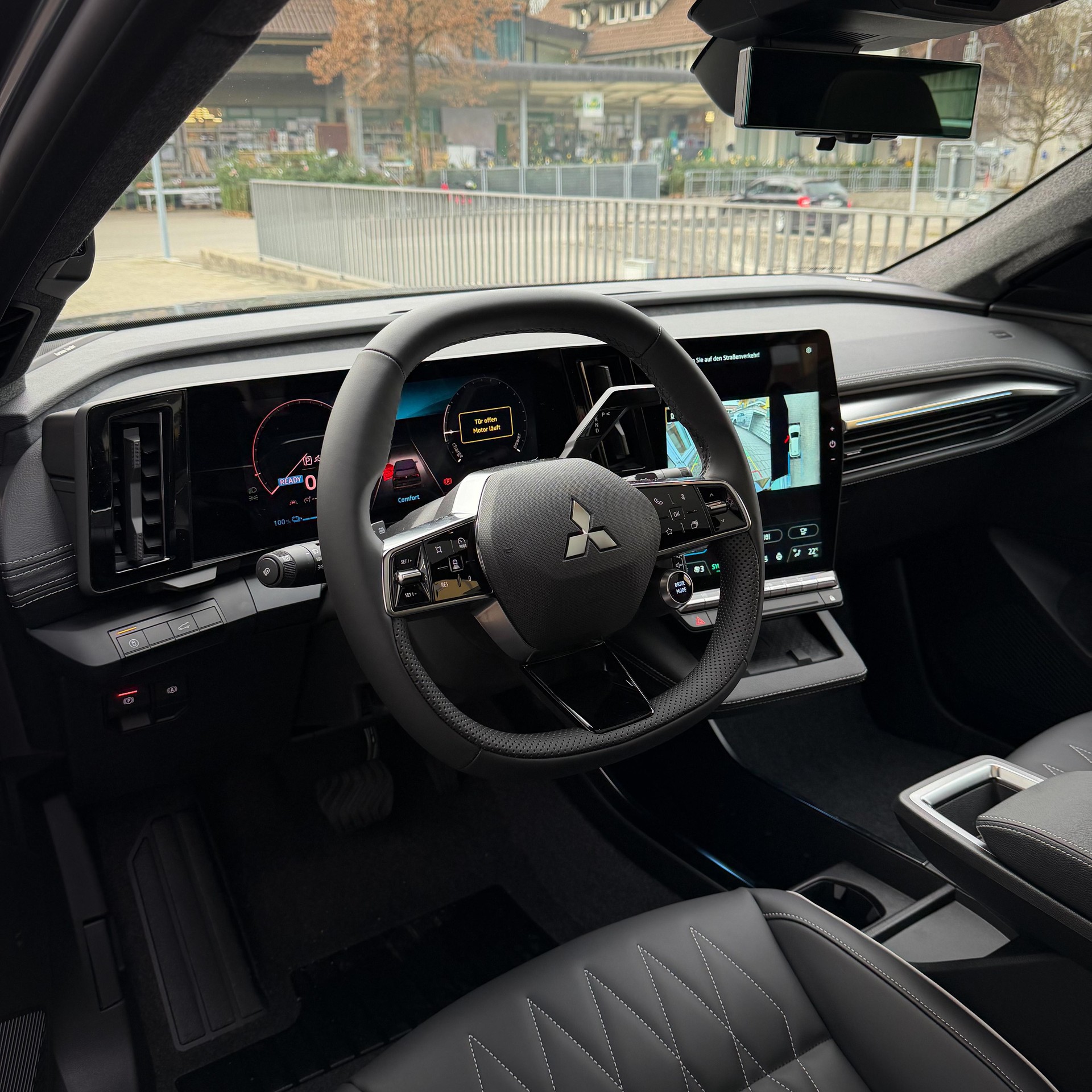 MITSUBISHI Eclipse Cross Instyle-showroom-element-3