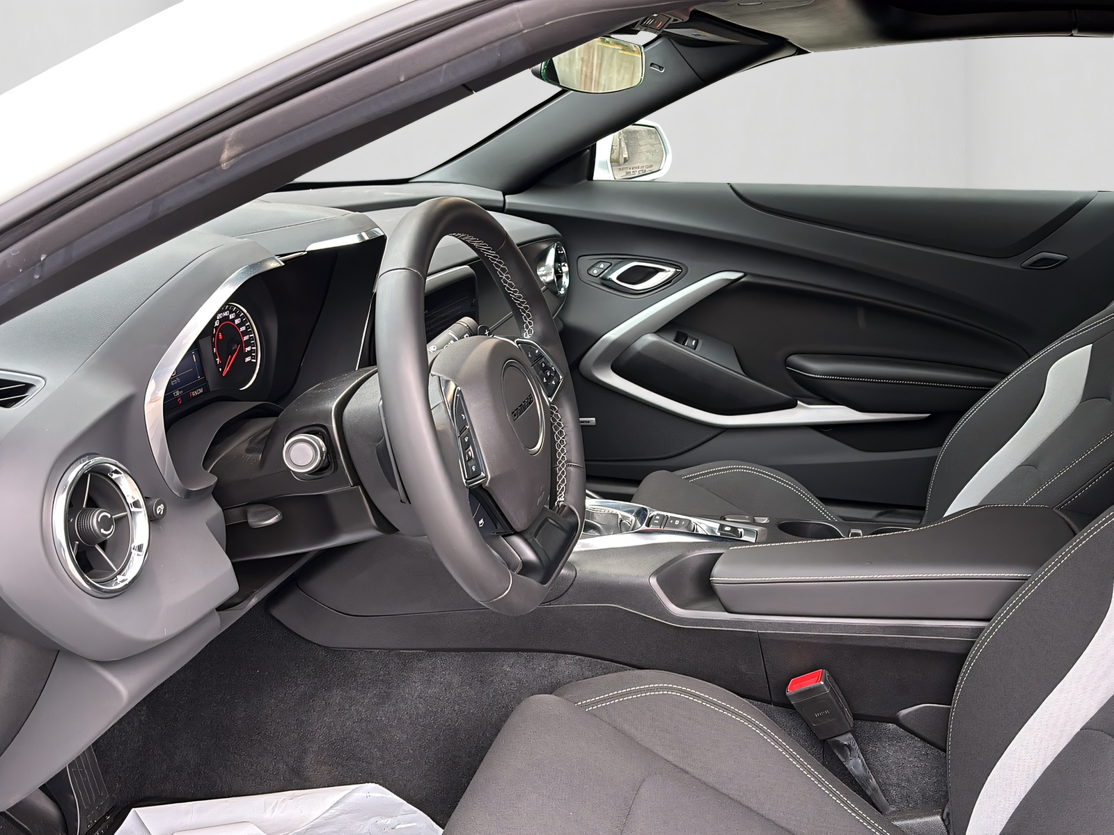 CHEVROLET Camaro 2.0L DI I4 Turbo 2LT Convertible-image-11