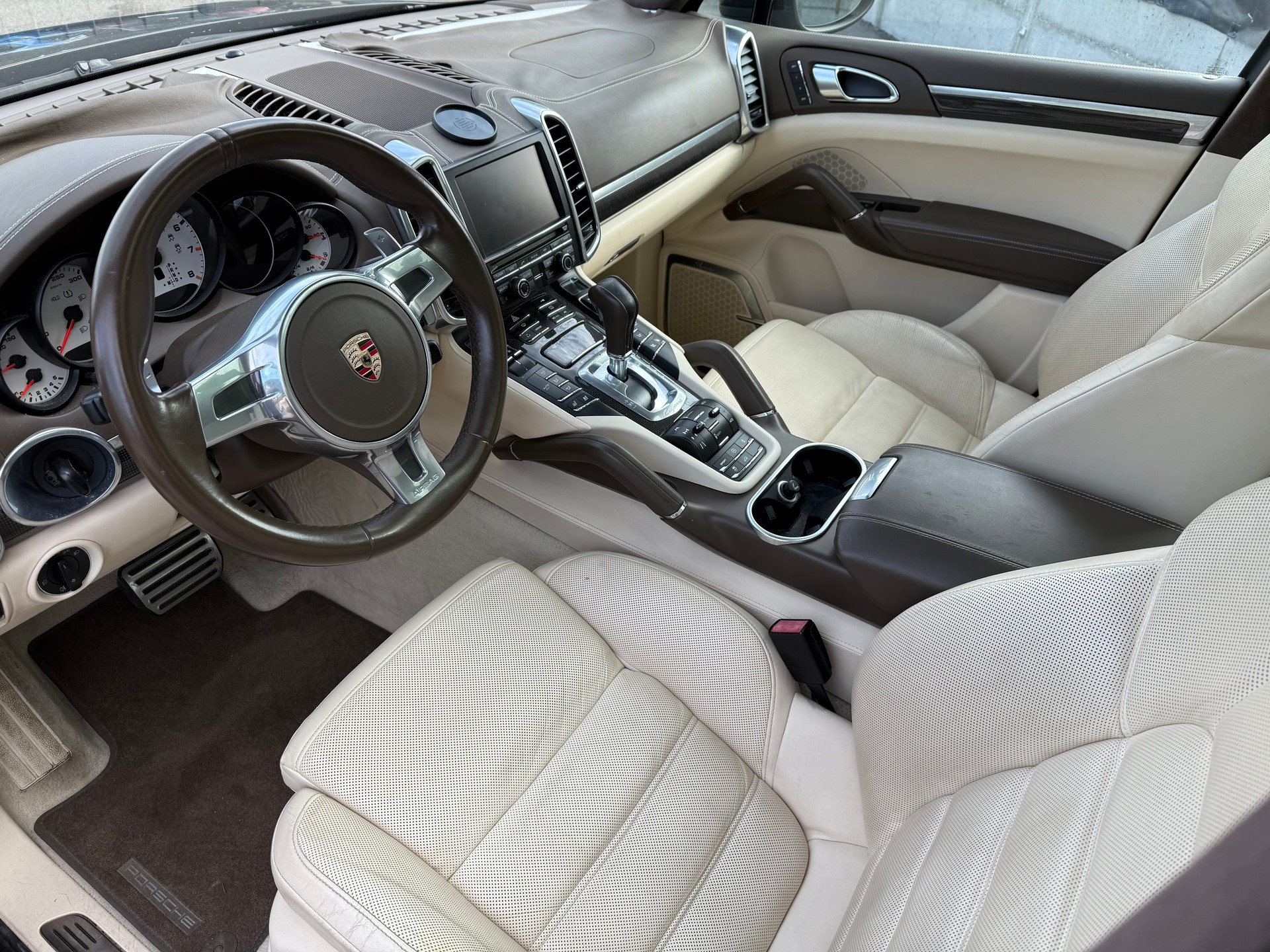 PORSCHE Cayenne Turbo 4.8 V8 500PS-image-7