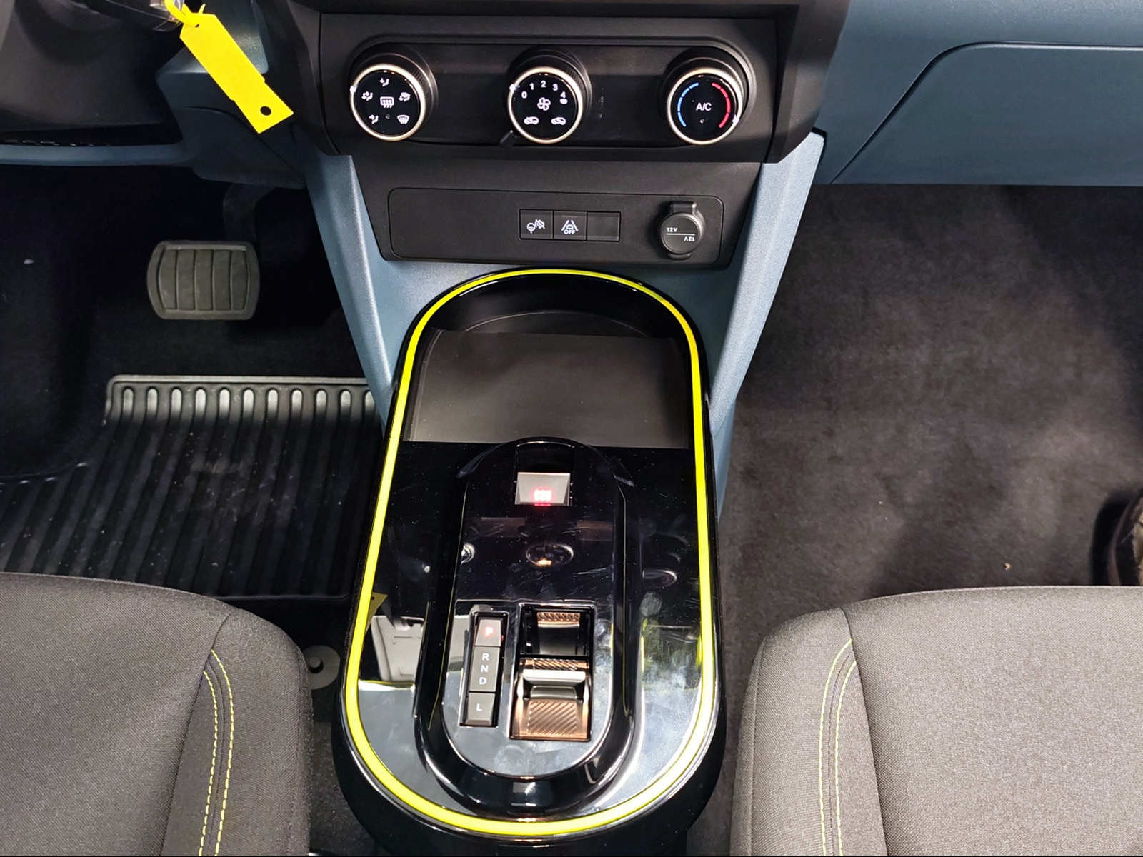 FIAT Grande Panda 1.2T Hybrid Pop 110 PS-image-10