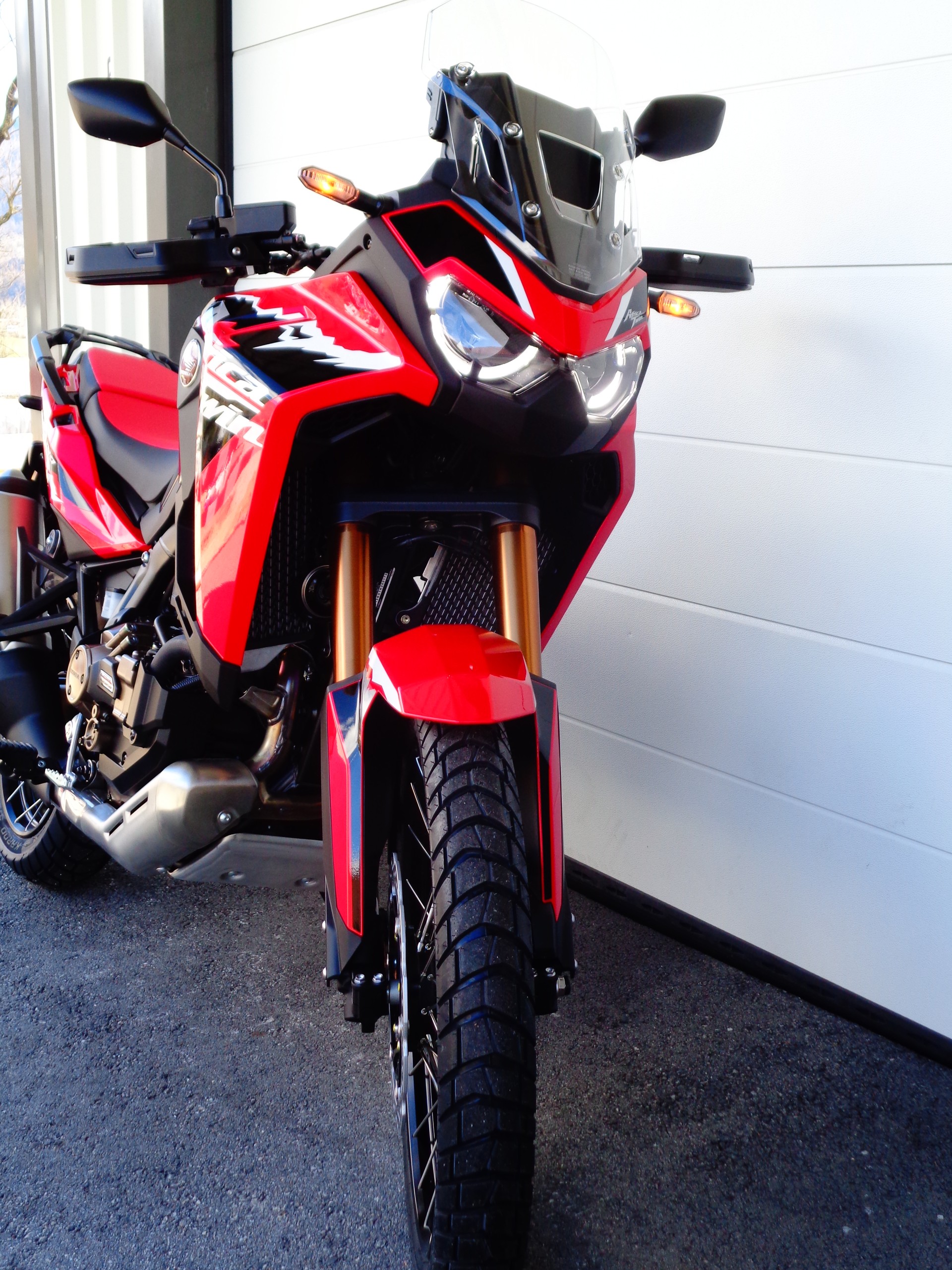 HONDA CRF 1100 DCT Africa Twin-image-1