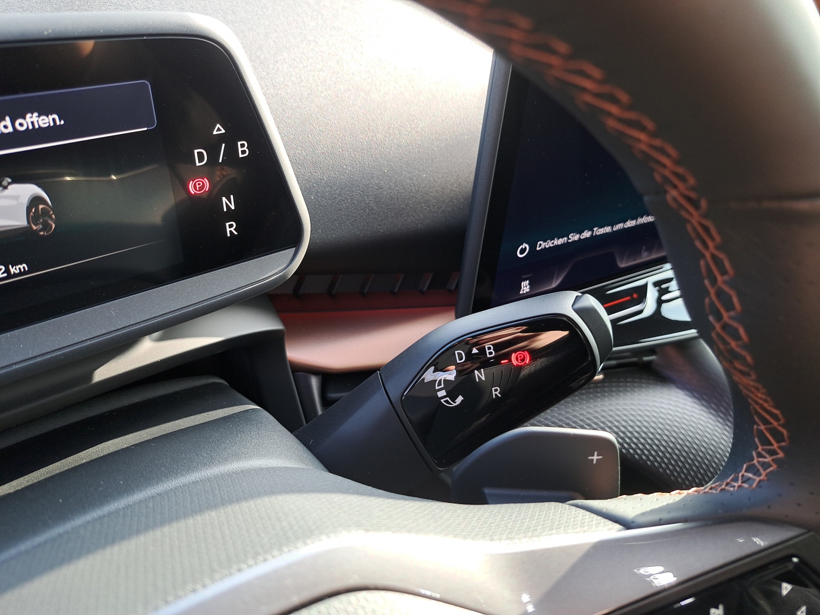 CUPRA Tavascan 77 kWh Edge 4D-image-12