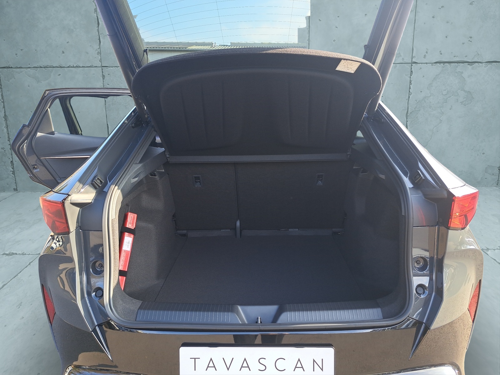 CUPRA Tavascan 77 kWh Edge 4D-image-16