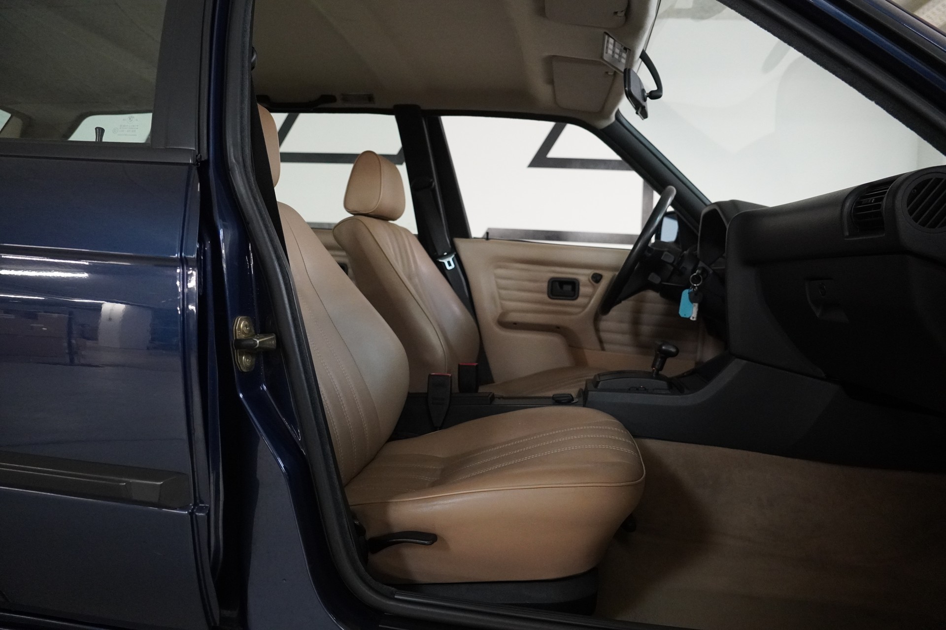 BMW 325iX A Touring-image-13