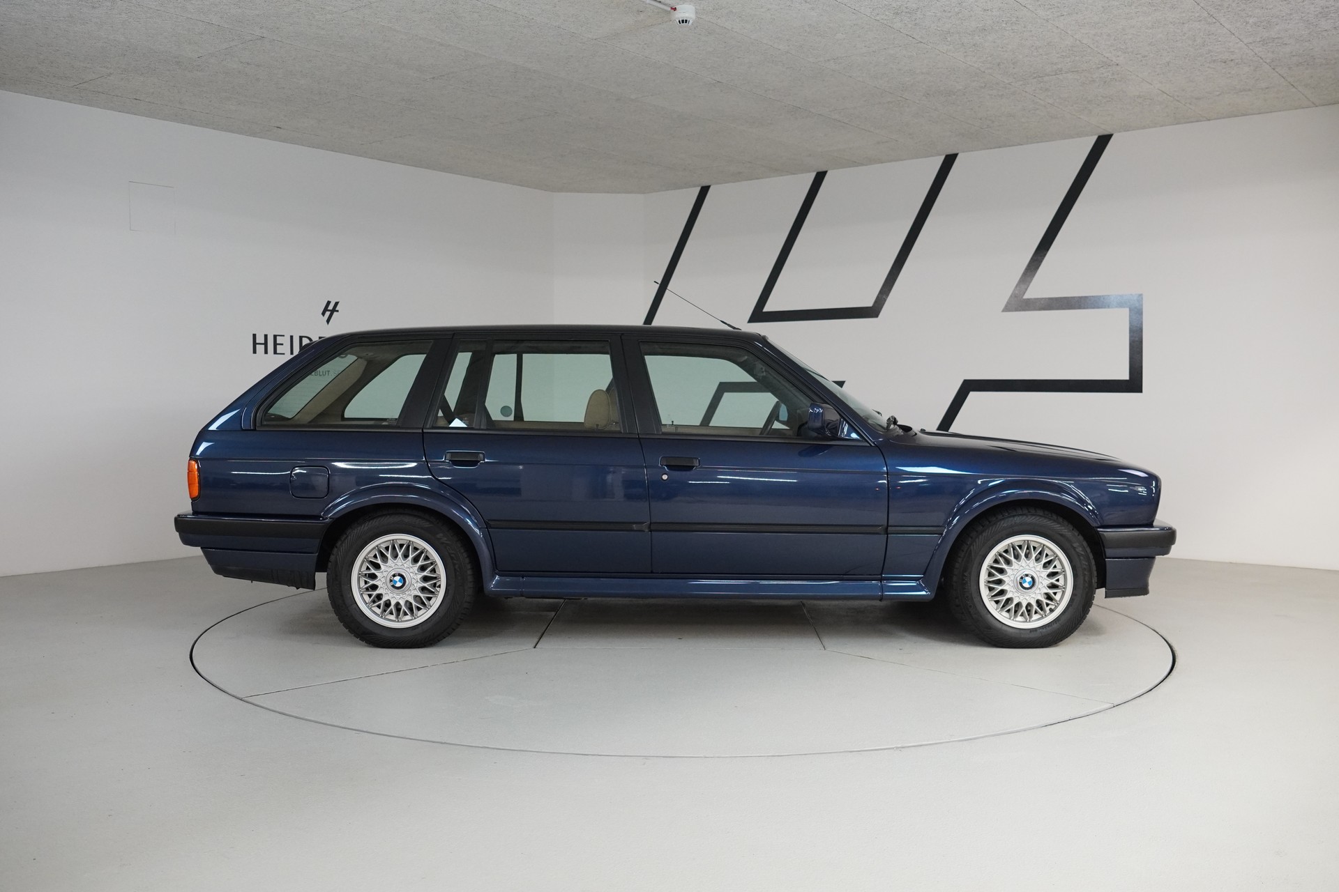 BMW 325iX A Touring-image-7