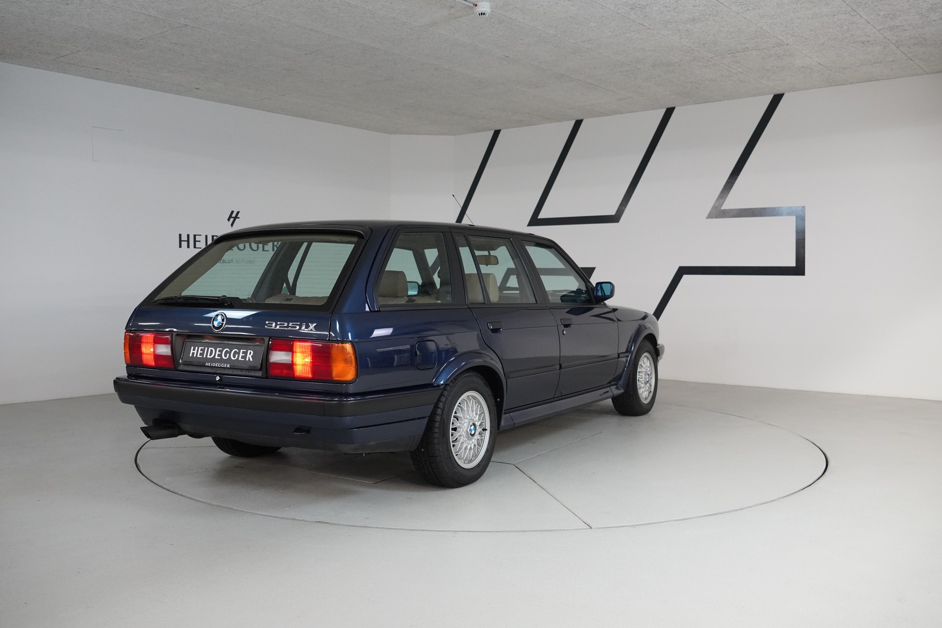 BMW 325iX A Touring-image-6